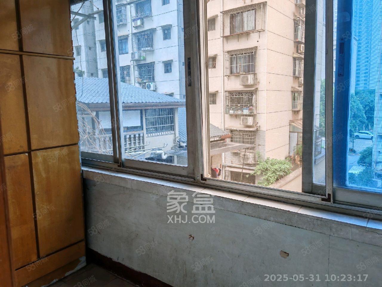 市教委单位房  2室1厅1卫   1700.00元/月室内图