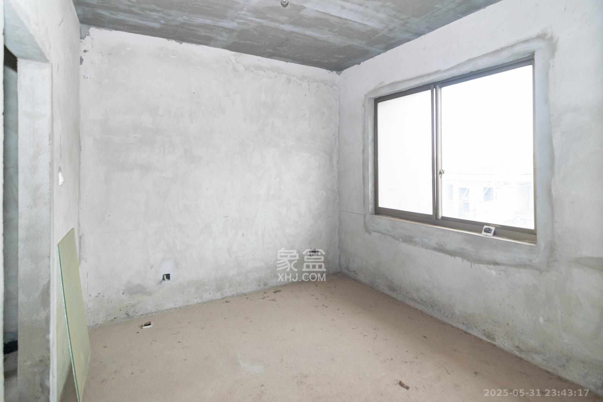 湖南报业文化城(米地亚家园) 5室2厅4卫 248.0万 湖南报业文化城(米地亚家园) 5室2厅4卫 248.0万卧室