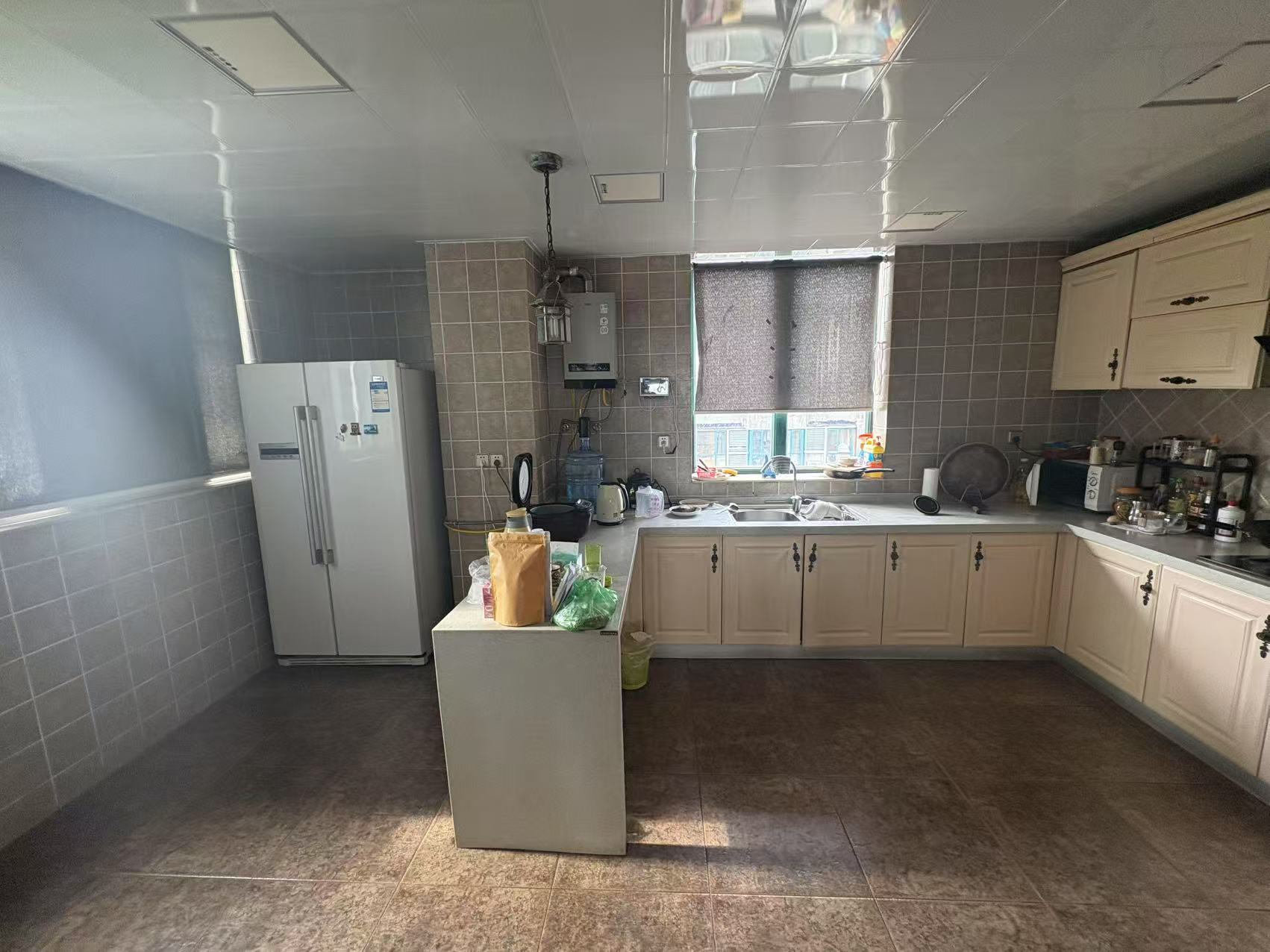 湘滨逸墅 5室2厅2卫 83.80万 湘滨逸墅 5室2厅2卫 83.80万室内图