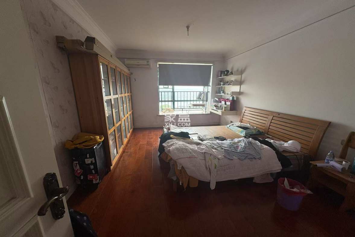 湘滨逸墅 5室2厅2卫 83.80万 湘滨逸墅 5室2厅2卫 83.80万室内图