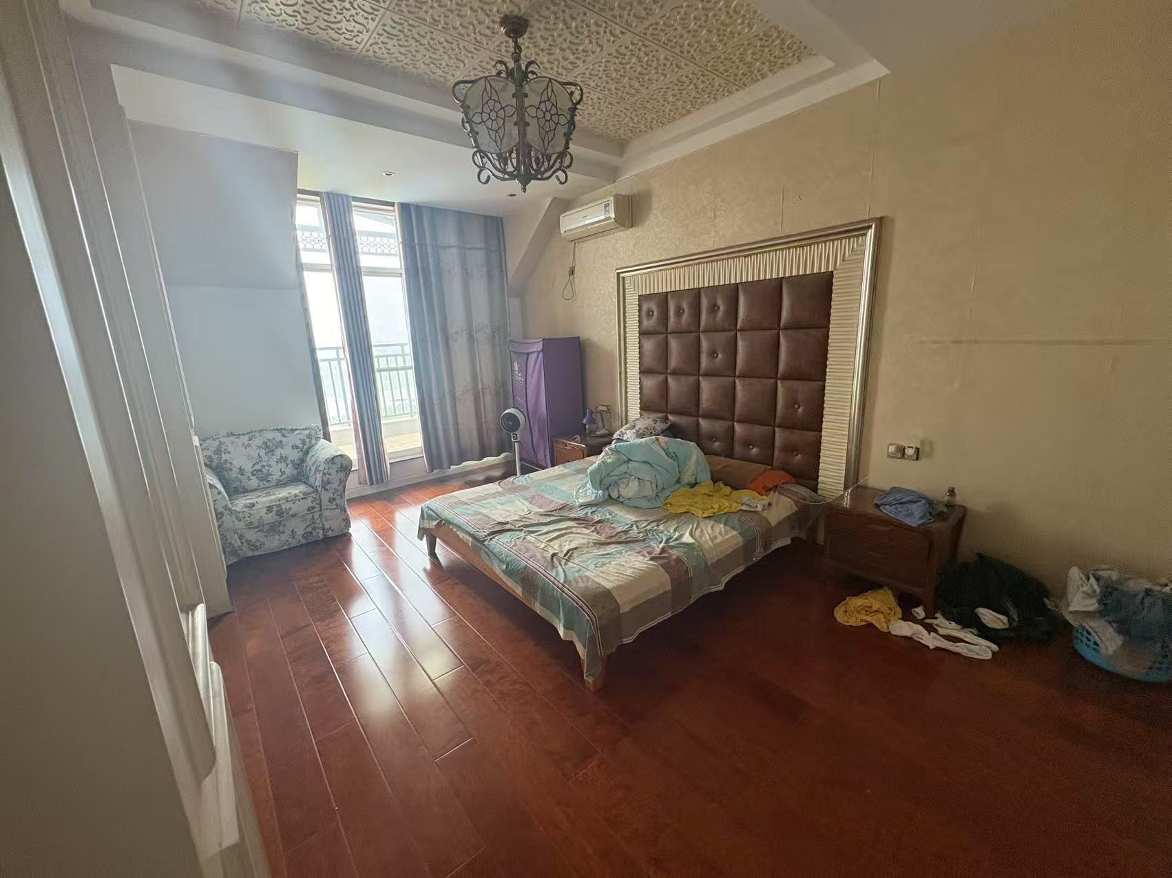 湘滨逸墅 5室2厅2卫 83.80万 湘滨逸墅 5室2厅2卫 83.80万室内图