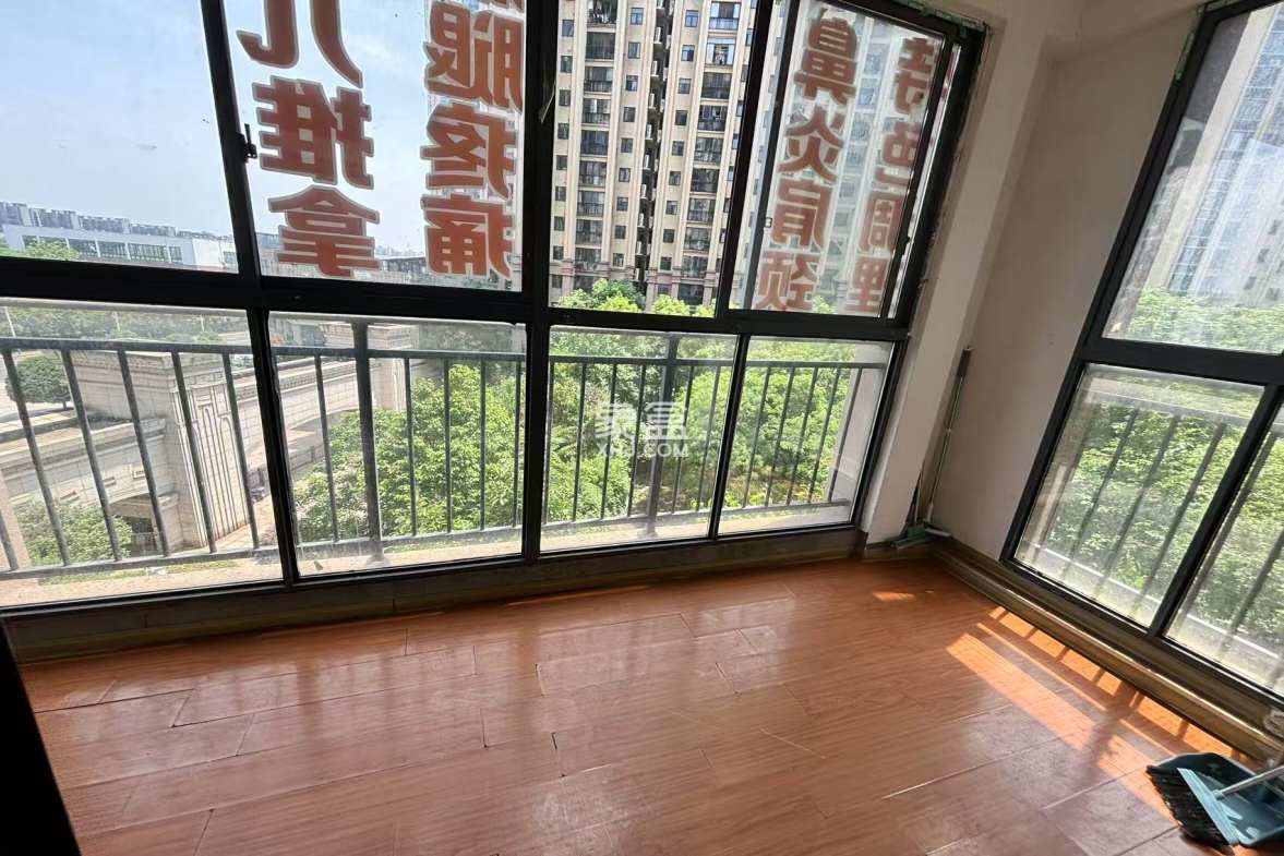 经世龙城 3室2厅1卫 51.0万 经世龙城 3室2厅1卫 51.0万室内图