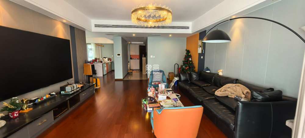 晋合湘水湾二期  4室3厅2卫    278.0万