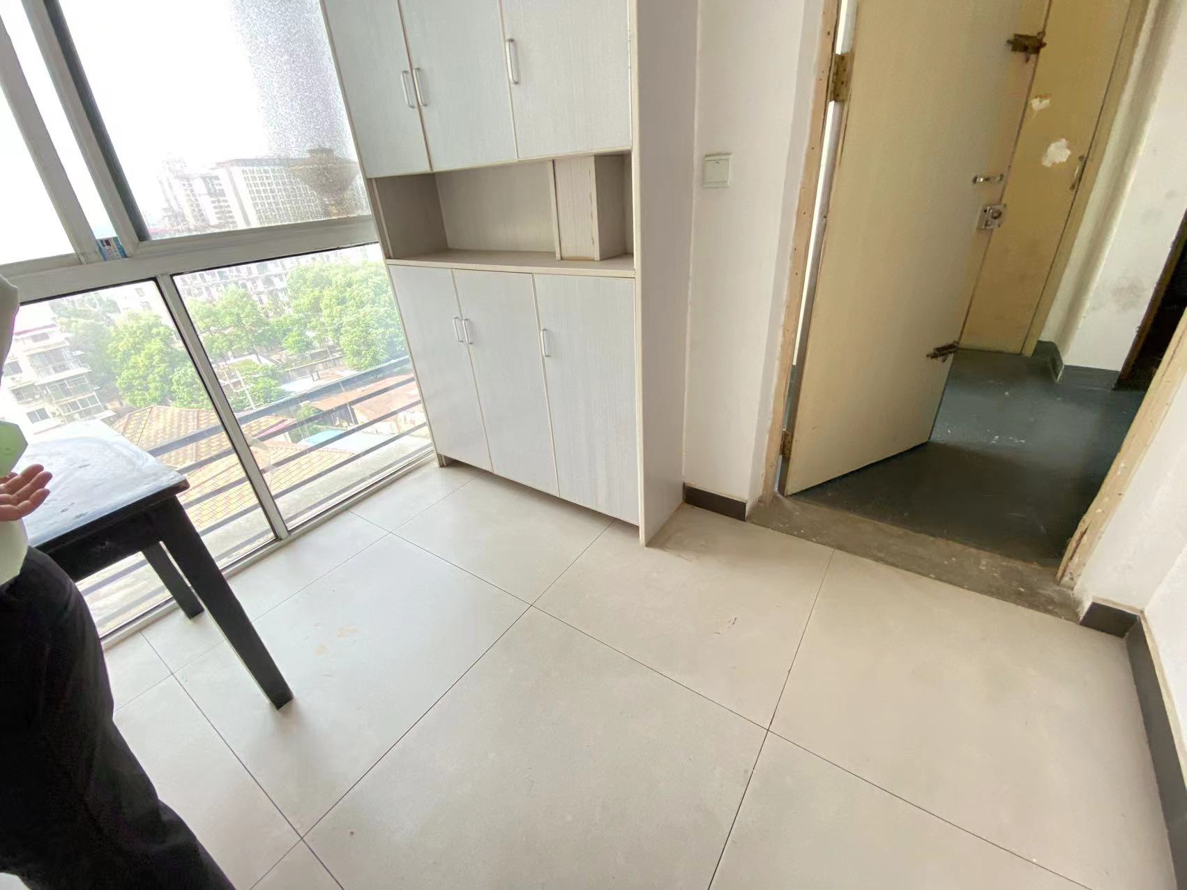 康馨佳园 3室2厅2卫 49.8万 康馨佳园 3室2厅2卫 49.8万室内图