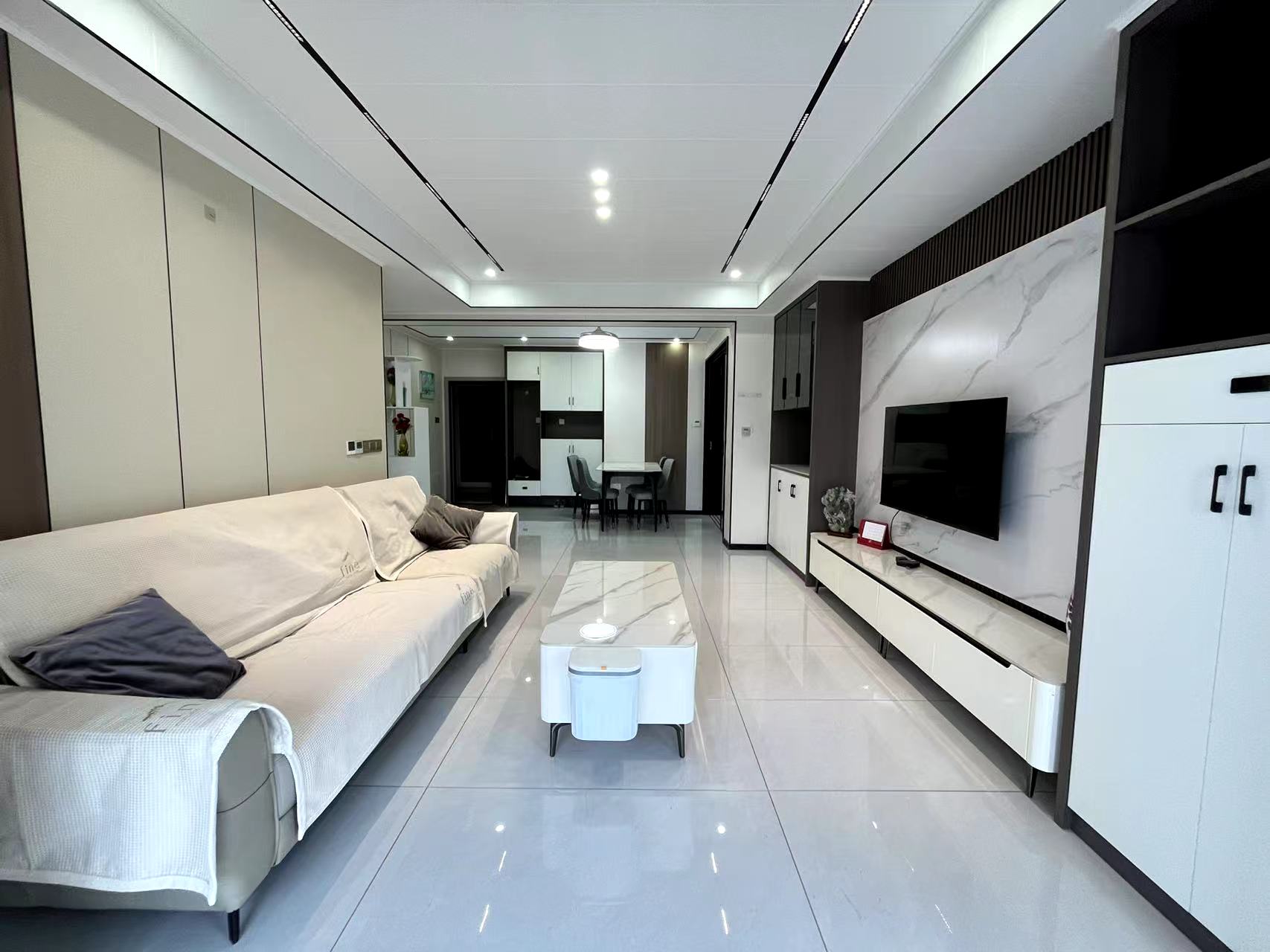 泰山一号  2室1厅1卫    45.0万 泰山一号  2室1厅1卫    45.0万室内图