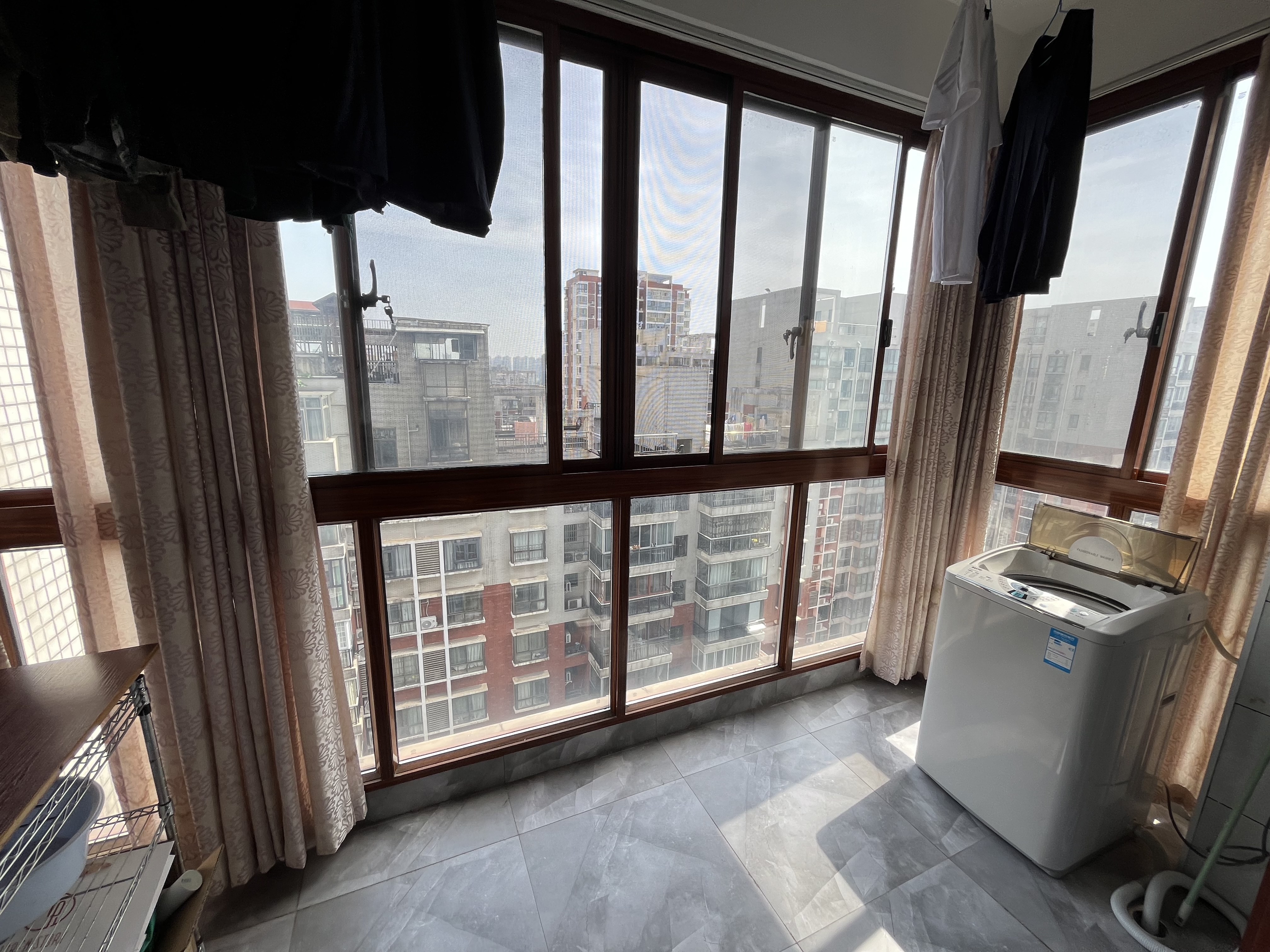 城市风景  6室2厅3卫   115.00万室内图