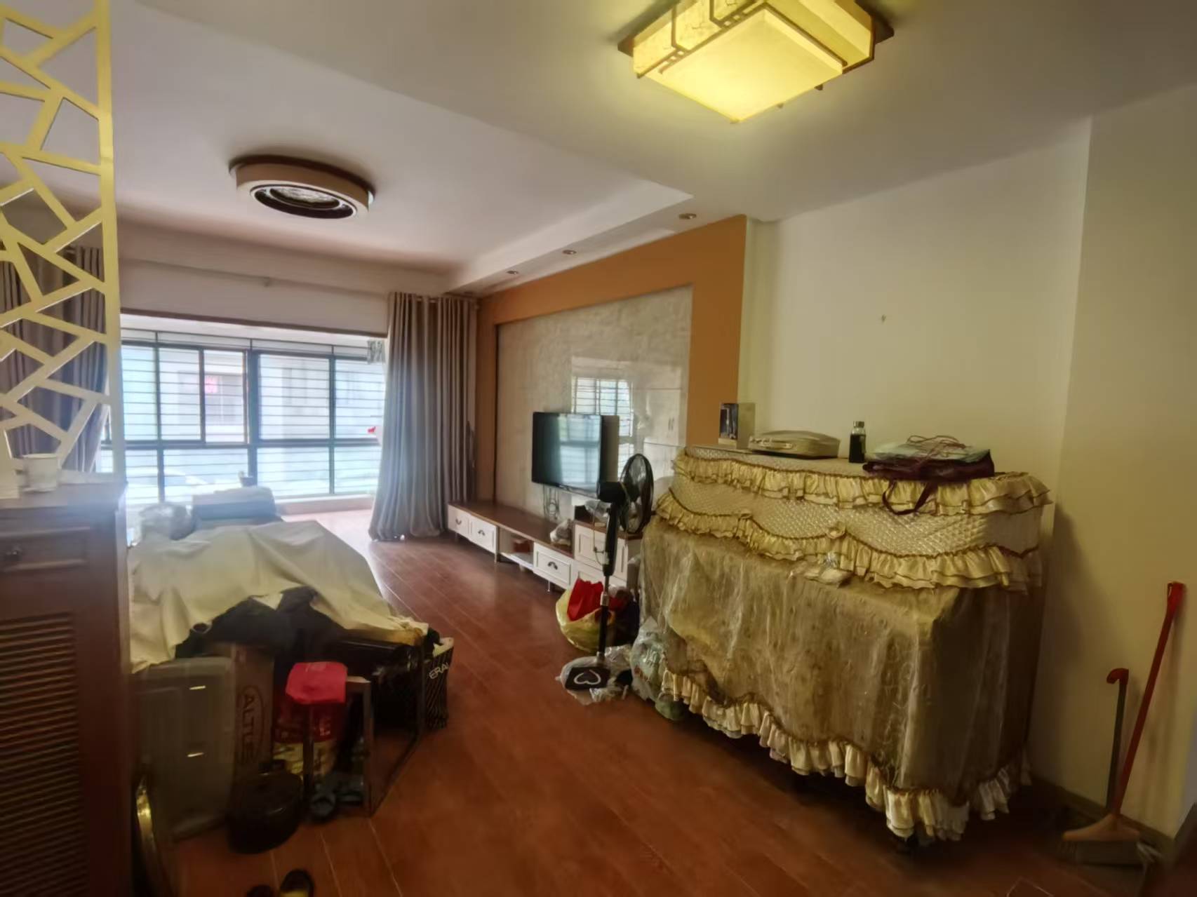 嘉盛华府 4室2厅3卫 89.8万 嘉盛华府 4室2厅3卫 89.8万室内图