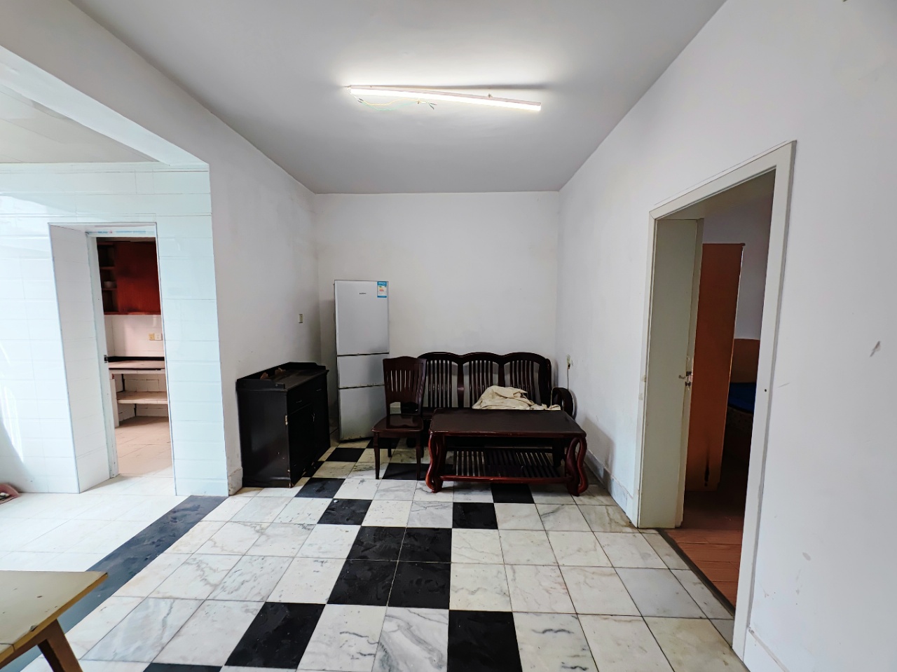 滨江一村  1室0厅0卫    18.8万 滨江一村  1室0厅0卫    18.8万