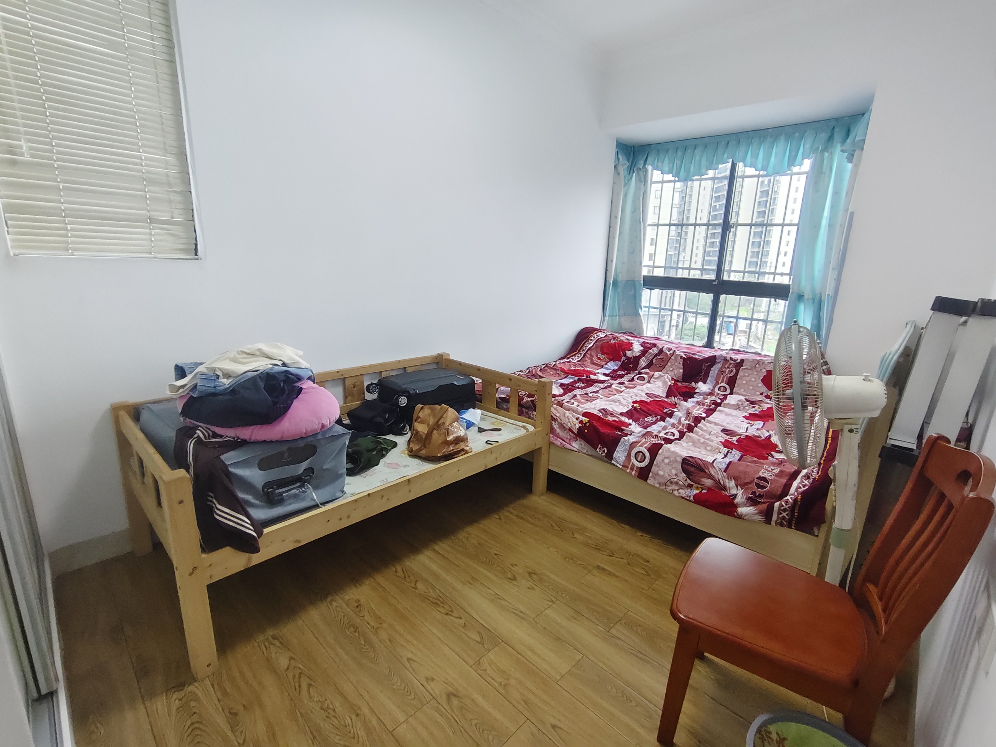 中央皇庭 3室2厅2卫 63.0万 中央皇庭 3室2厅2卫 63.0万室内图