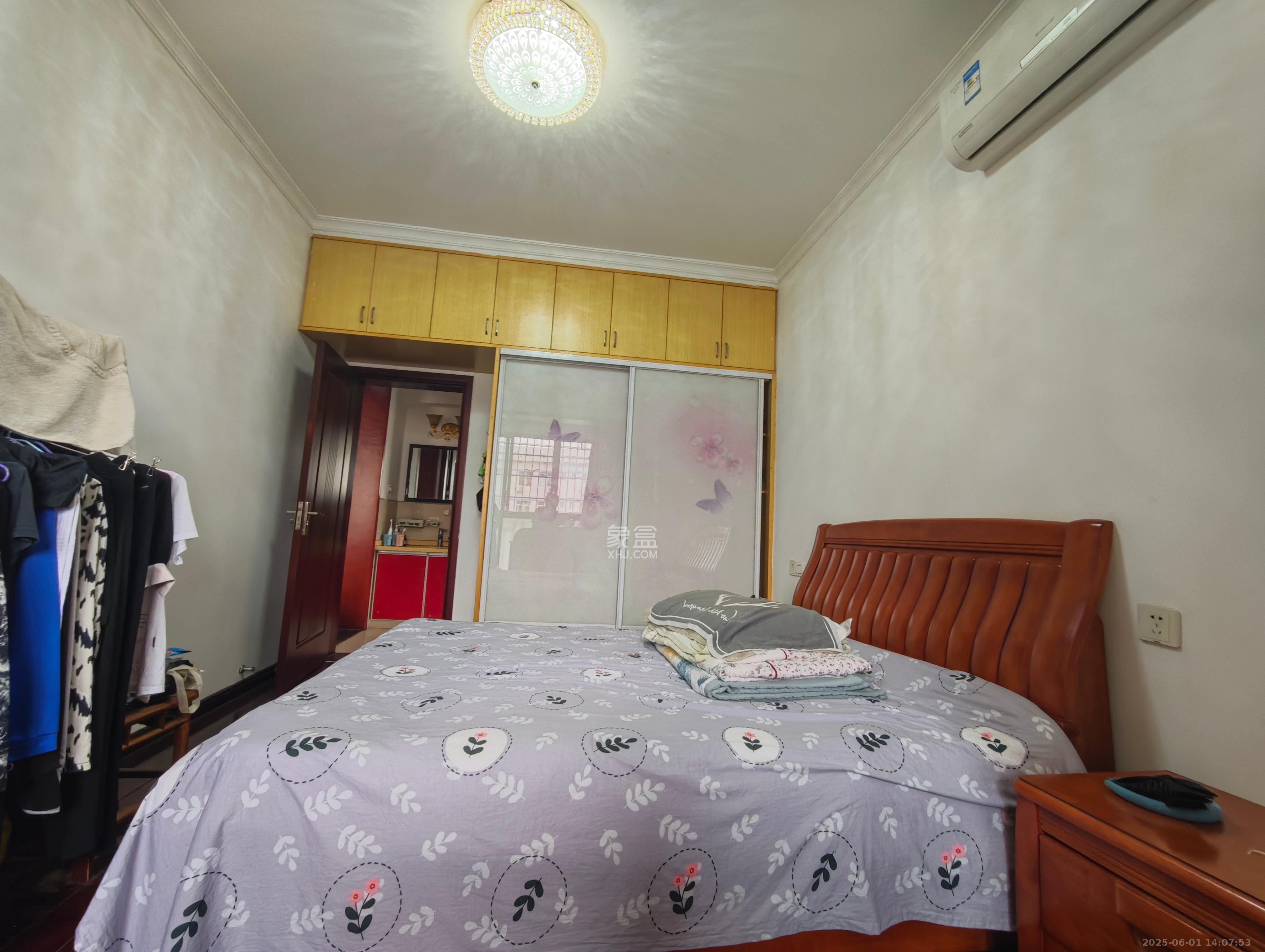 蟠龙欣苑 1室0厅0卫 2200.0元/月 蟠龙欣苑 1室0厅0卫 2200.0元/月室内图