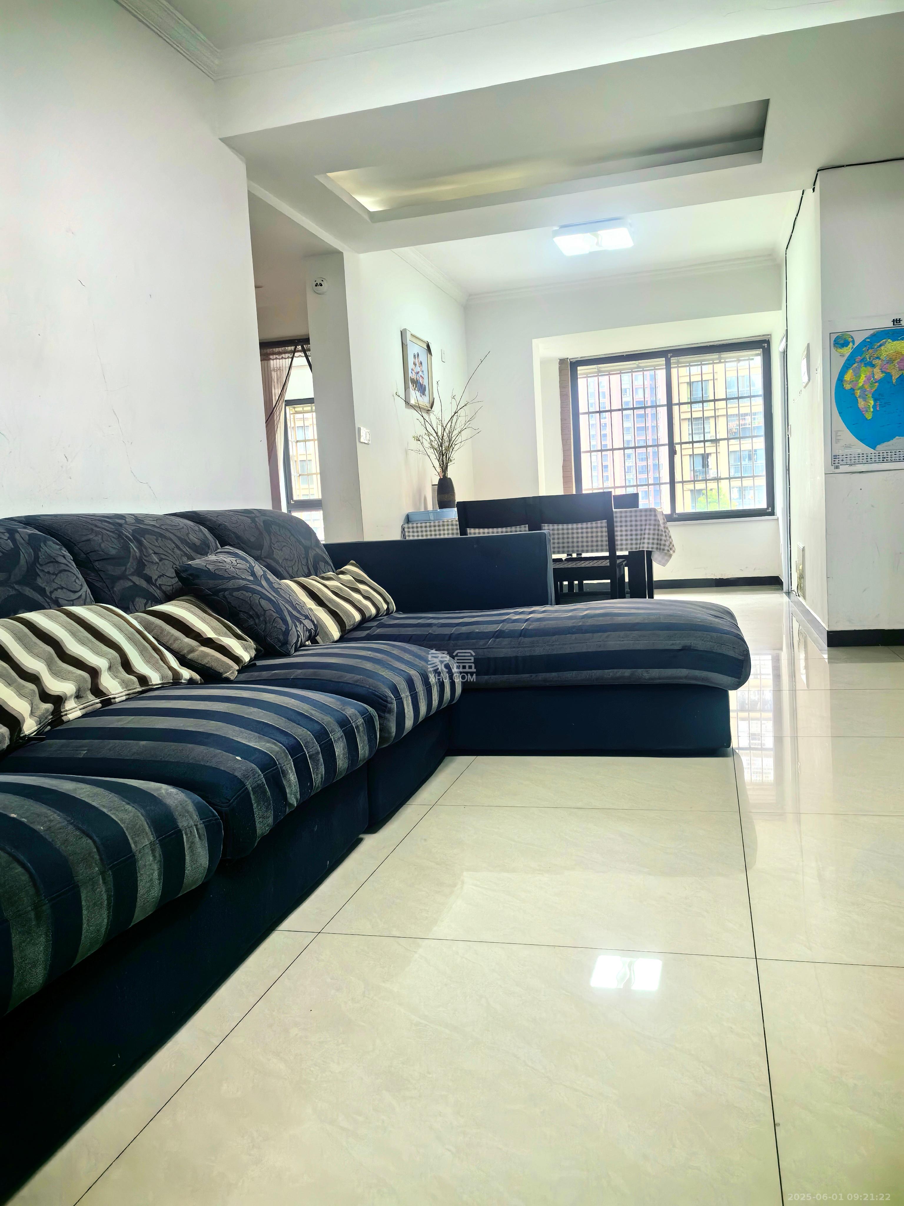 优山美地 3室2厅2卫 2600.0元/月 优山美地 3室2厅2卫 2600.0元/月室内图