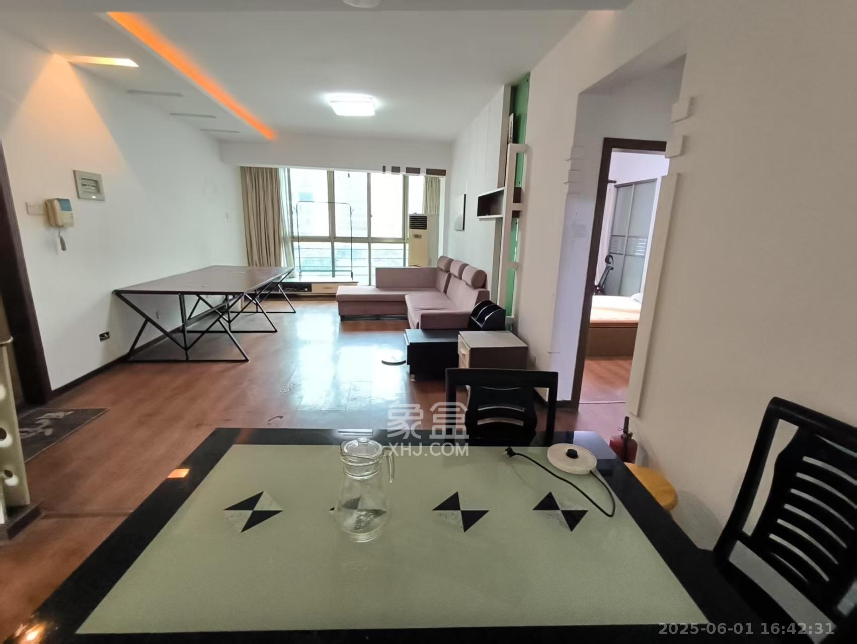 锦绣华天 3室2厅2卫 3300.0元/月 锦绣华天 3室2厅2卫 3300.0元/月室内图