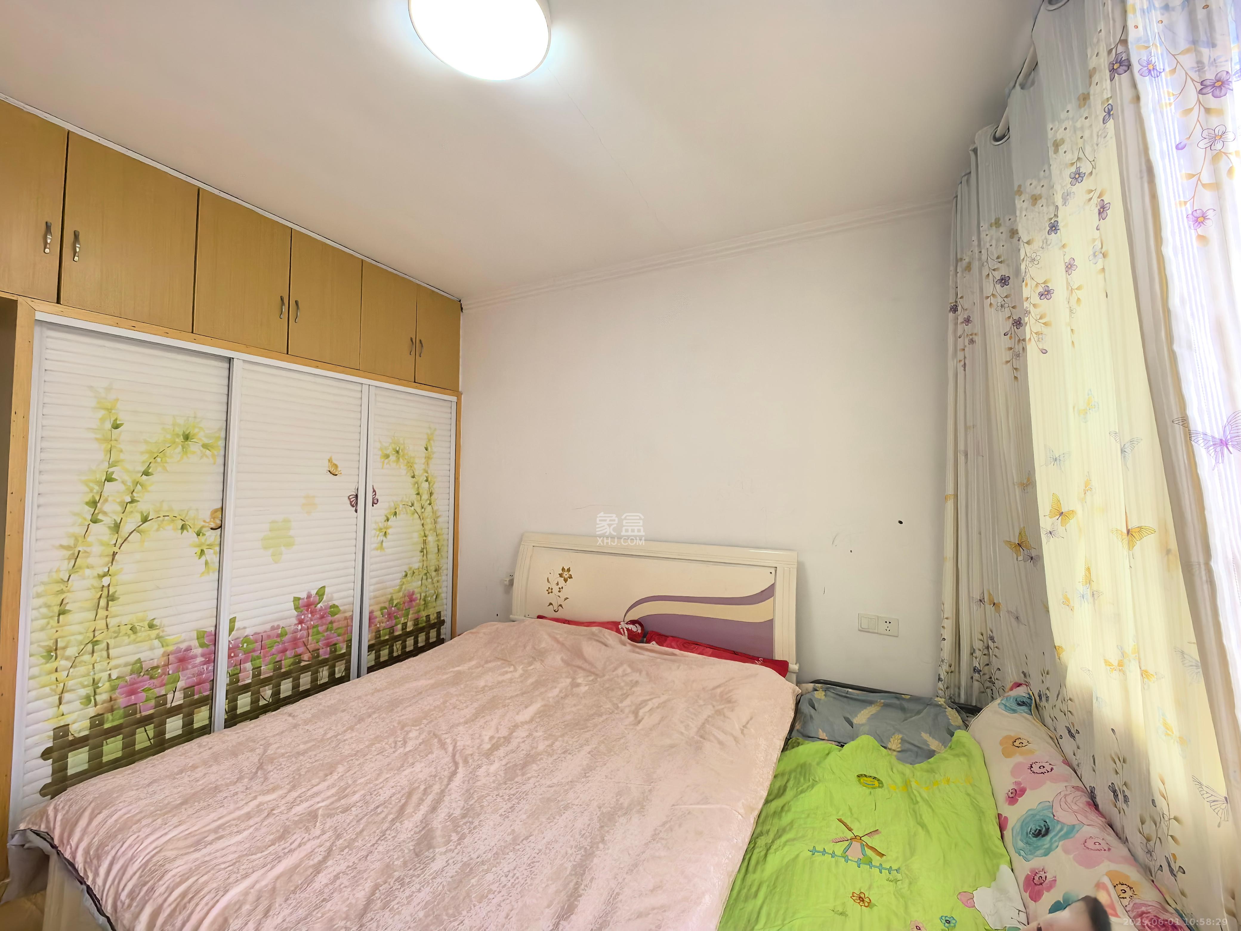 东方锦泰 2室2厅1卫 29.8万 东方锦泰 2室2厅1卫 29.8万客厅