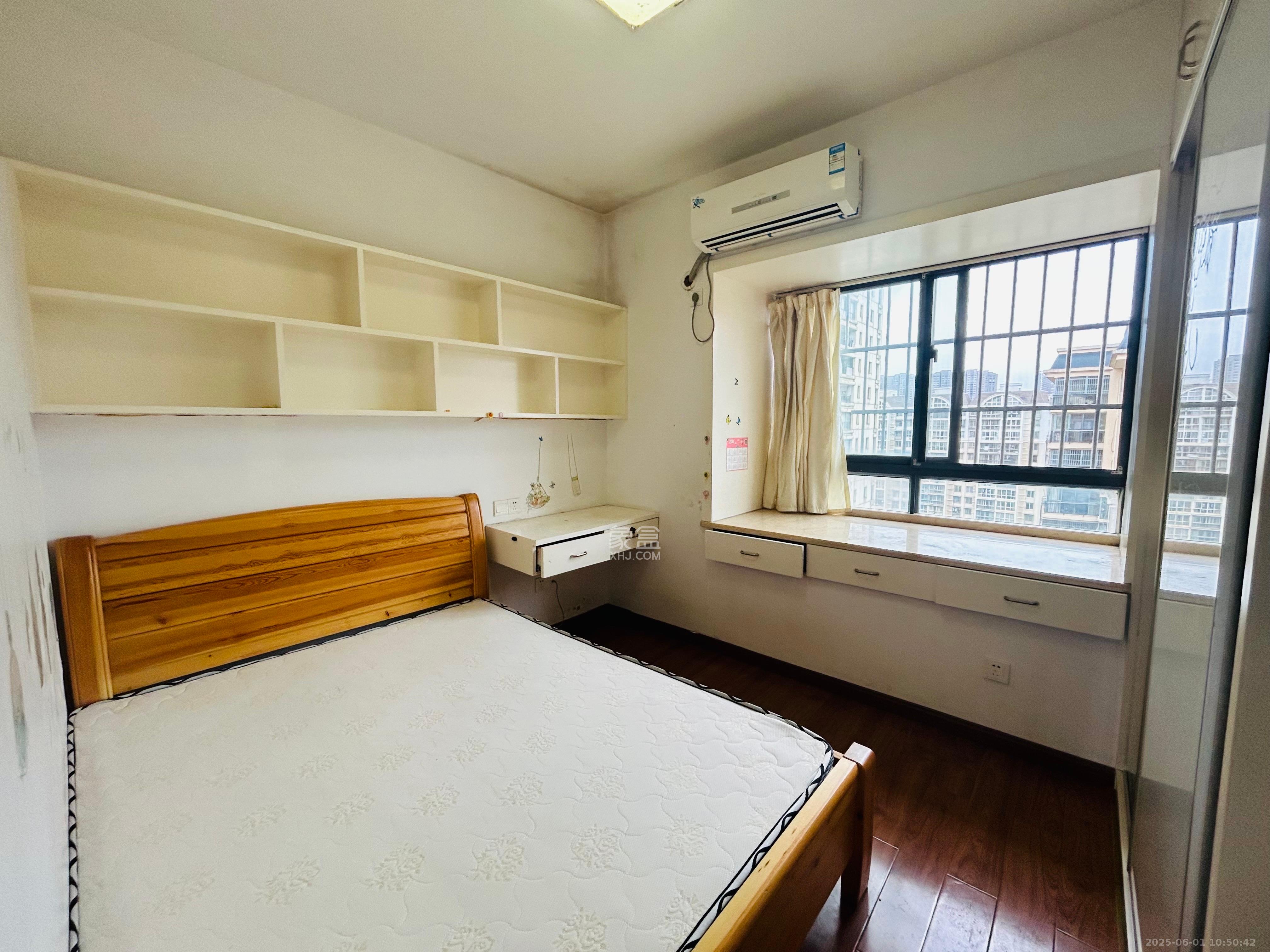 天骄福邸  3室2厅1卫   2500.00元/月室内图