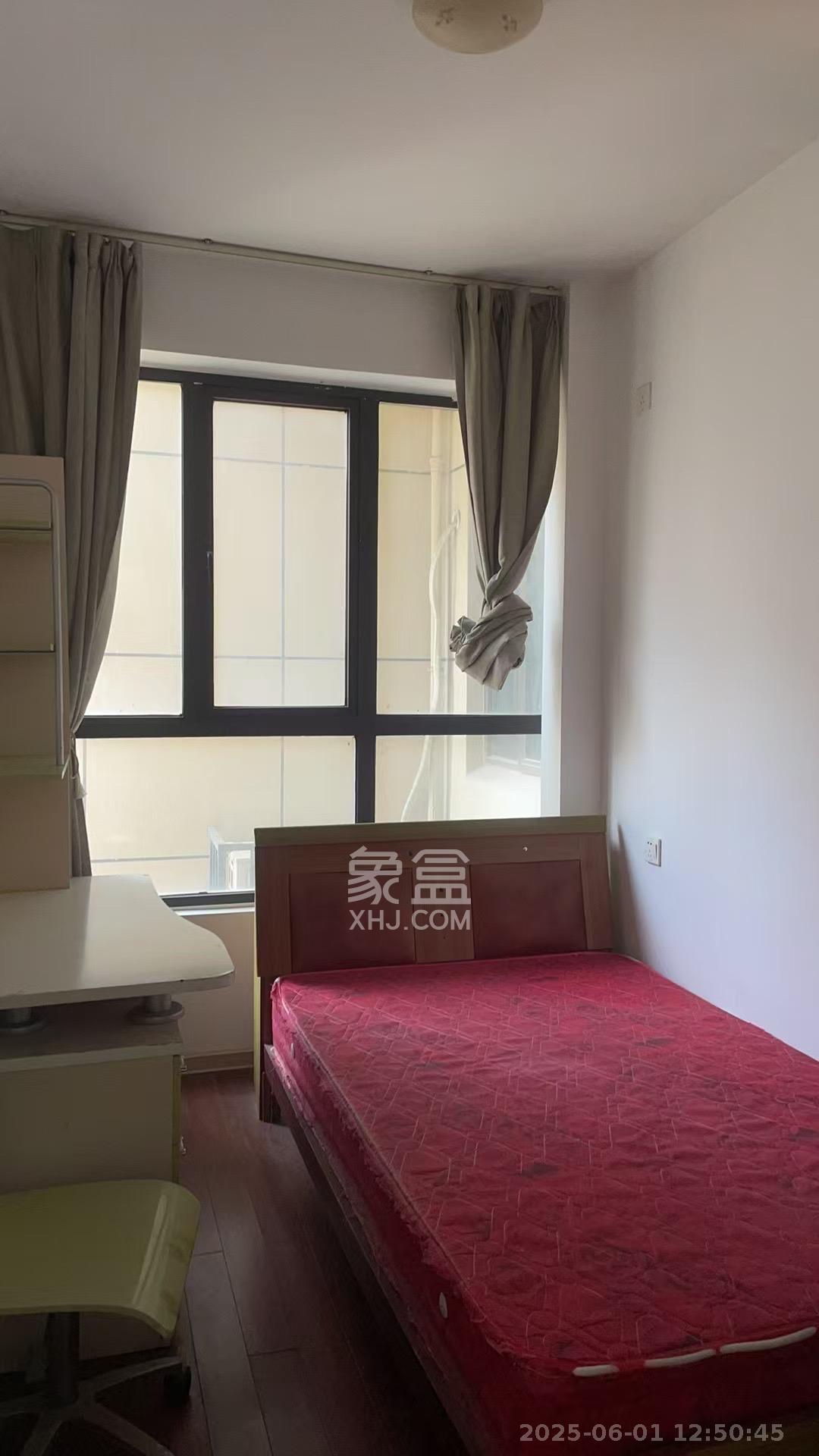 山语城三期 3室2厅1卫 1800.0元/月 山语城三期 3室2厅1卫 1800.0元/月室内图