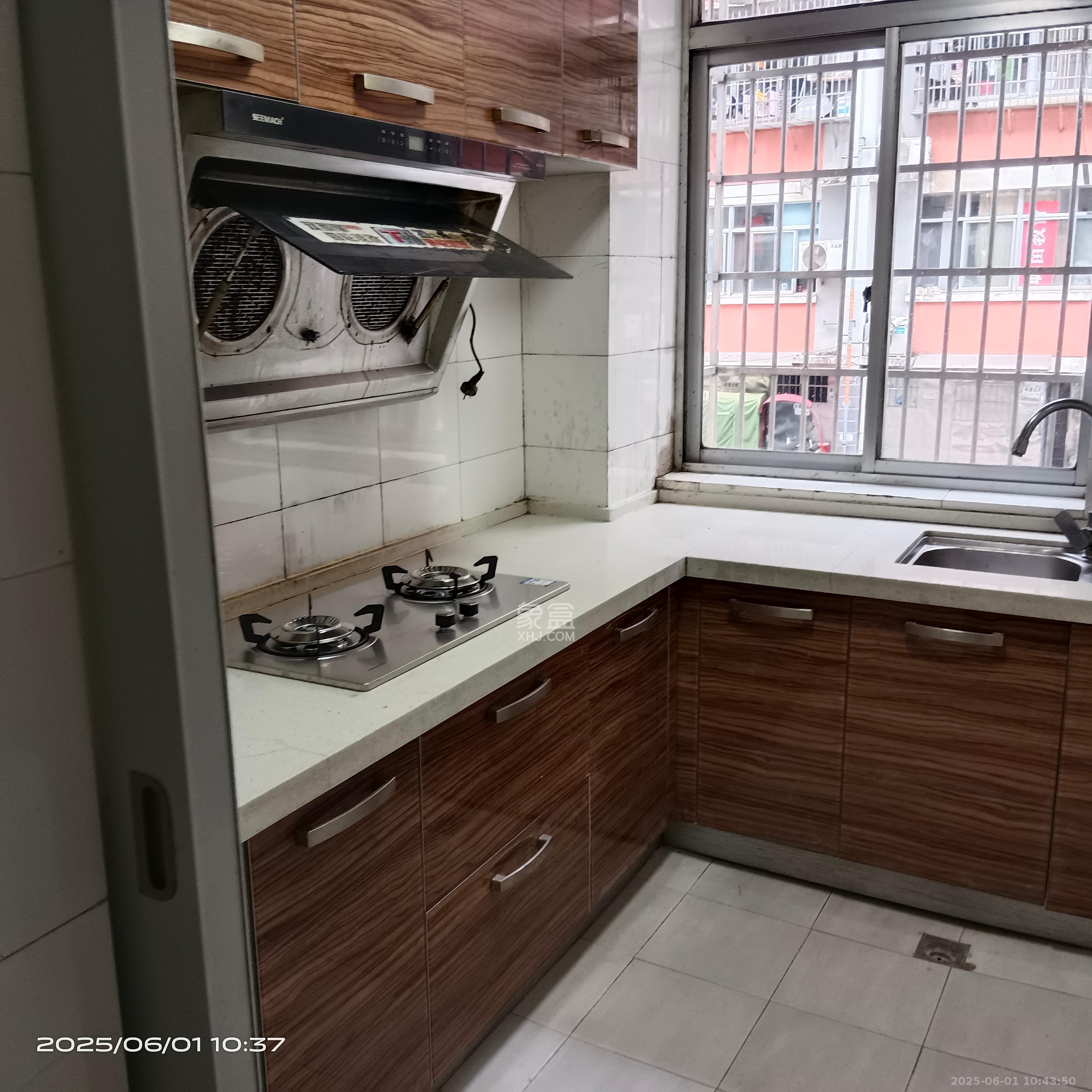 滨湖小区(湖南农业大学) 3室2厅1卫 2200.0元/月 滨湖小区(湖南农业大学) 3室2厅1卫 2200.0元/月室内图