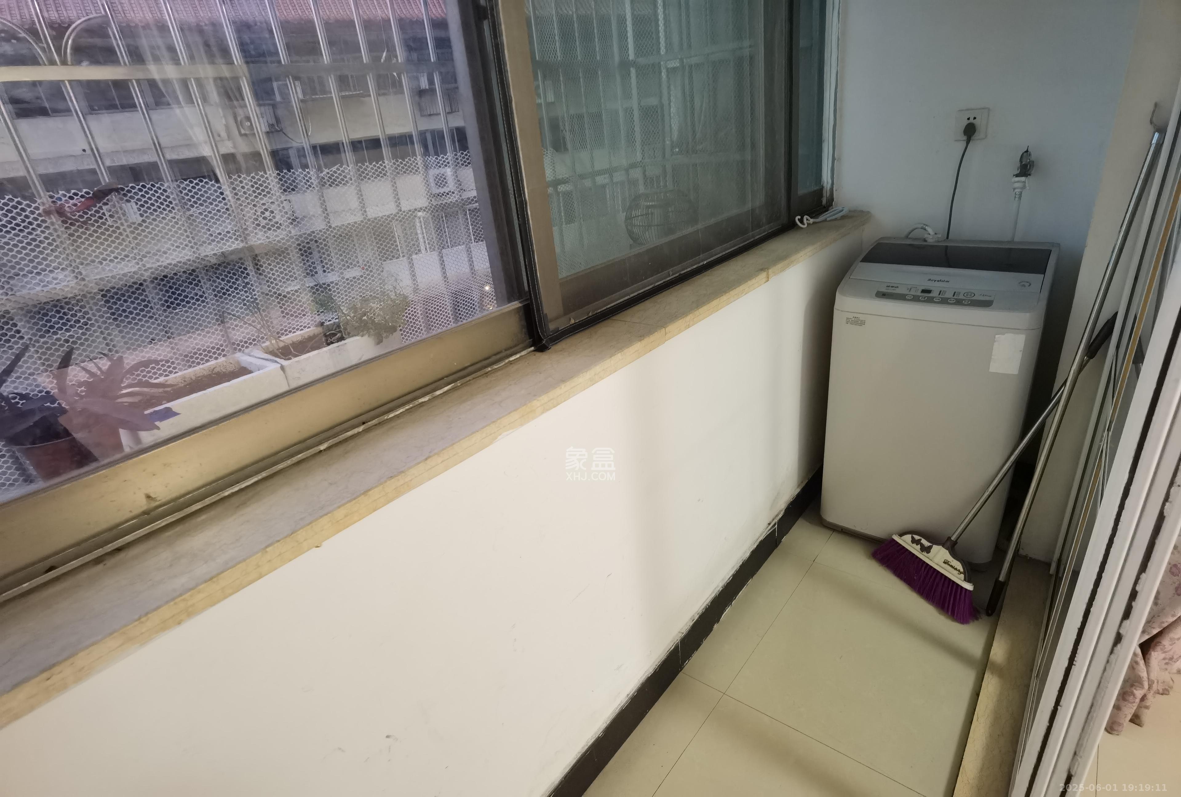 QQ生活馆  1室1厅1卫   1600.00元/月室内图