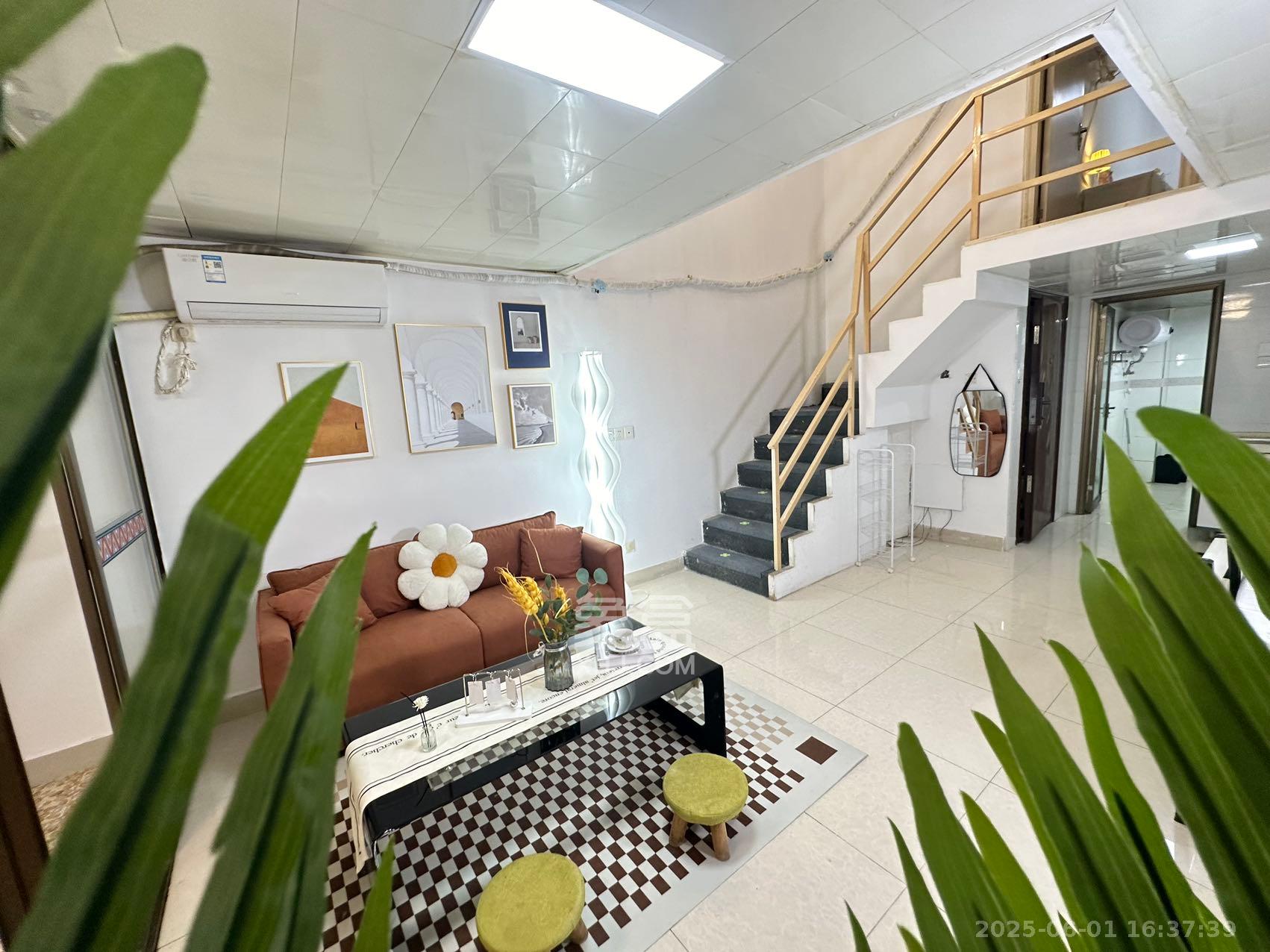 融圣国际  3室1厅1卫    3280.0元/月 融圣国际  3室1厅1卫    3280.0元/月室内图