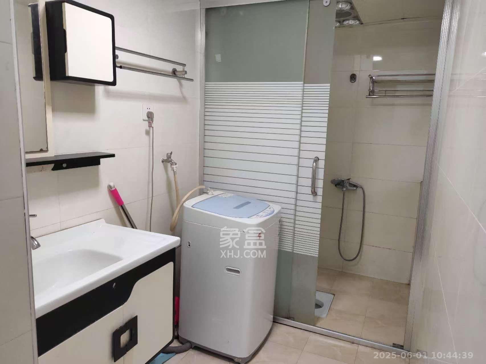 莱茵城  2室2厅1卫    1800.0元/月室内图