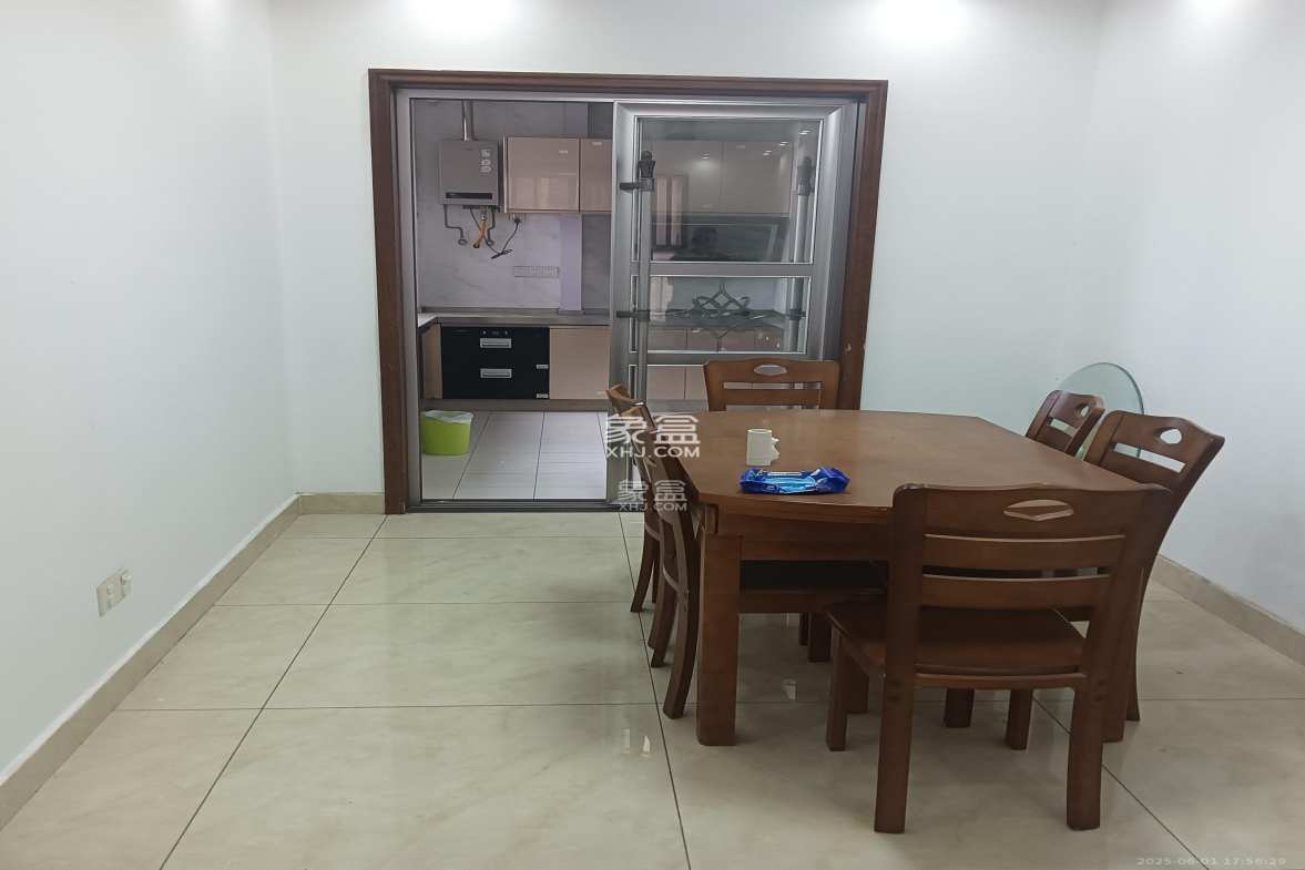 湘诚德峰小区A区  0室0厅0卫    3000.0元/月 湘诚德峰小区A区  0室0厅0卫    3000.0元/月室内图