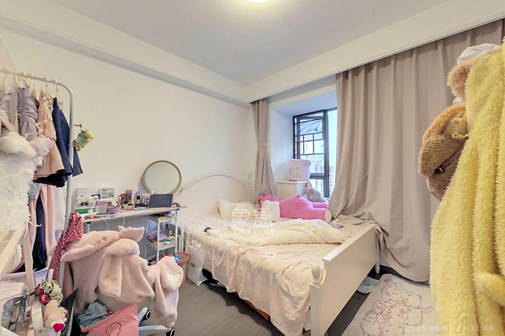 龙湖春江天玺  4室2厅2卫   5500.00元/月室内图