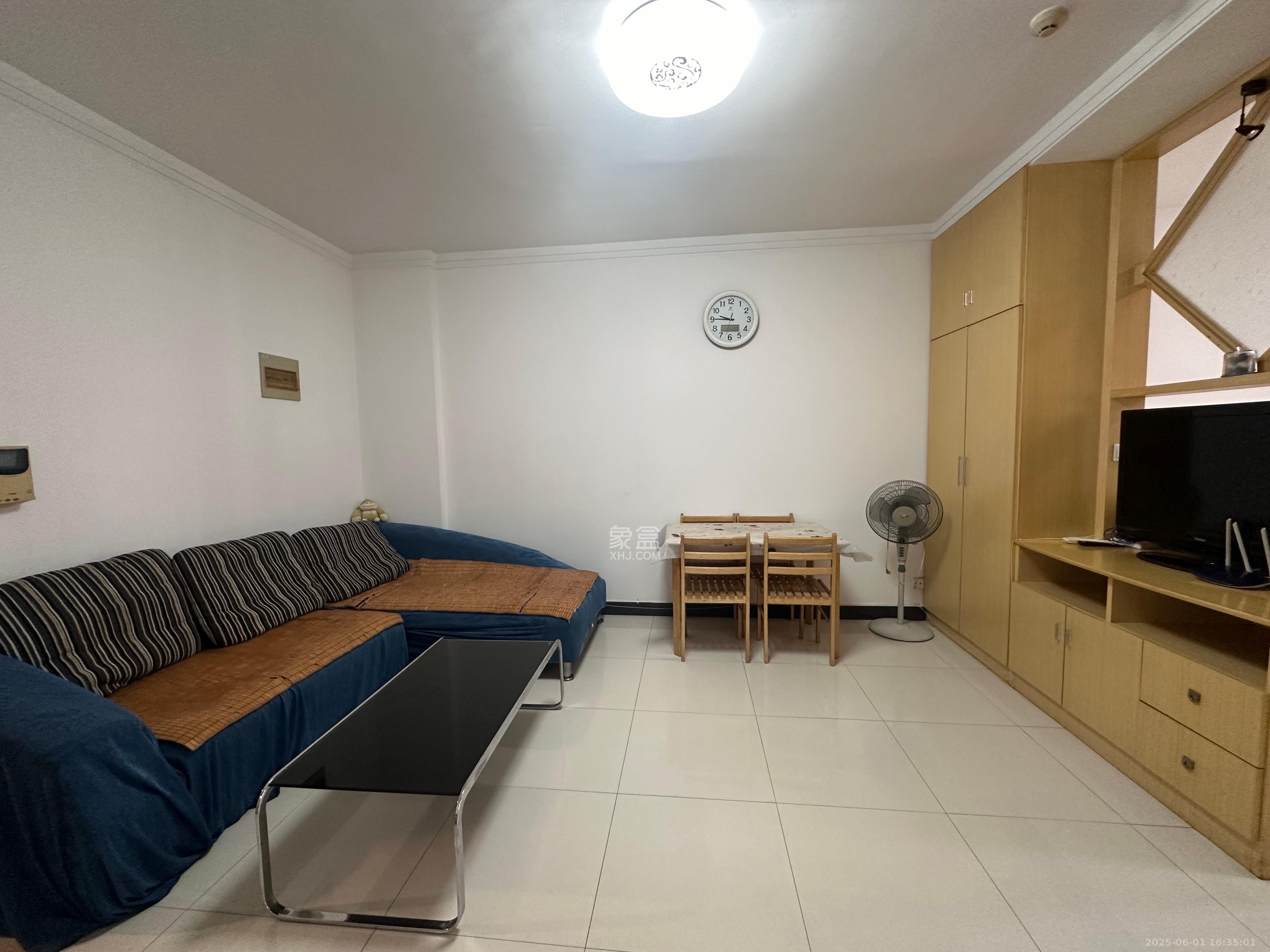 满庭芳小区  2室1厅1卫    1800.0元/月 满庭芳小区  2室1厅1卫    1800.0元/月