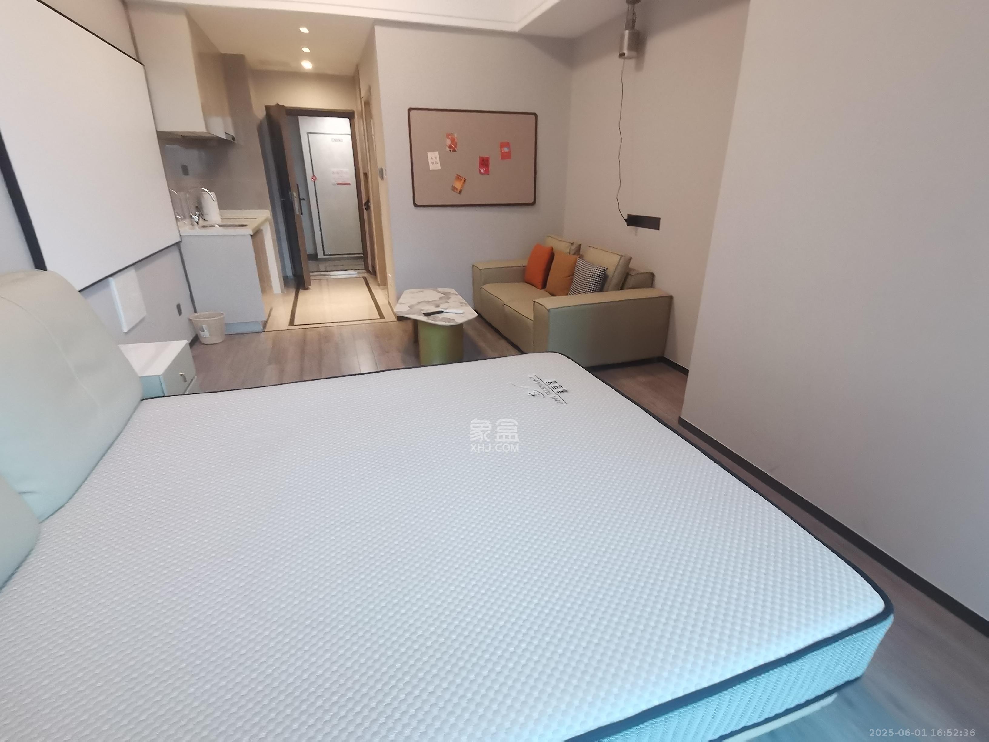 中建宝铂公馆   43.0㎡     2300.00元/月室内图