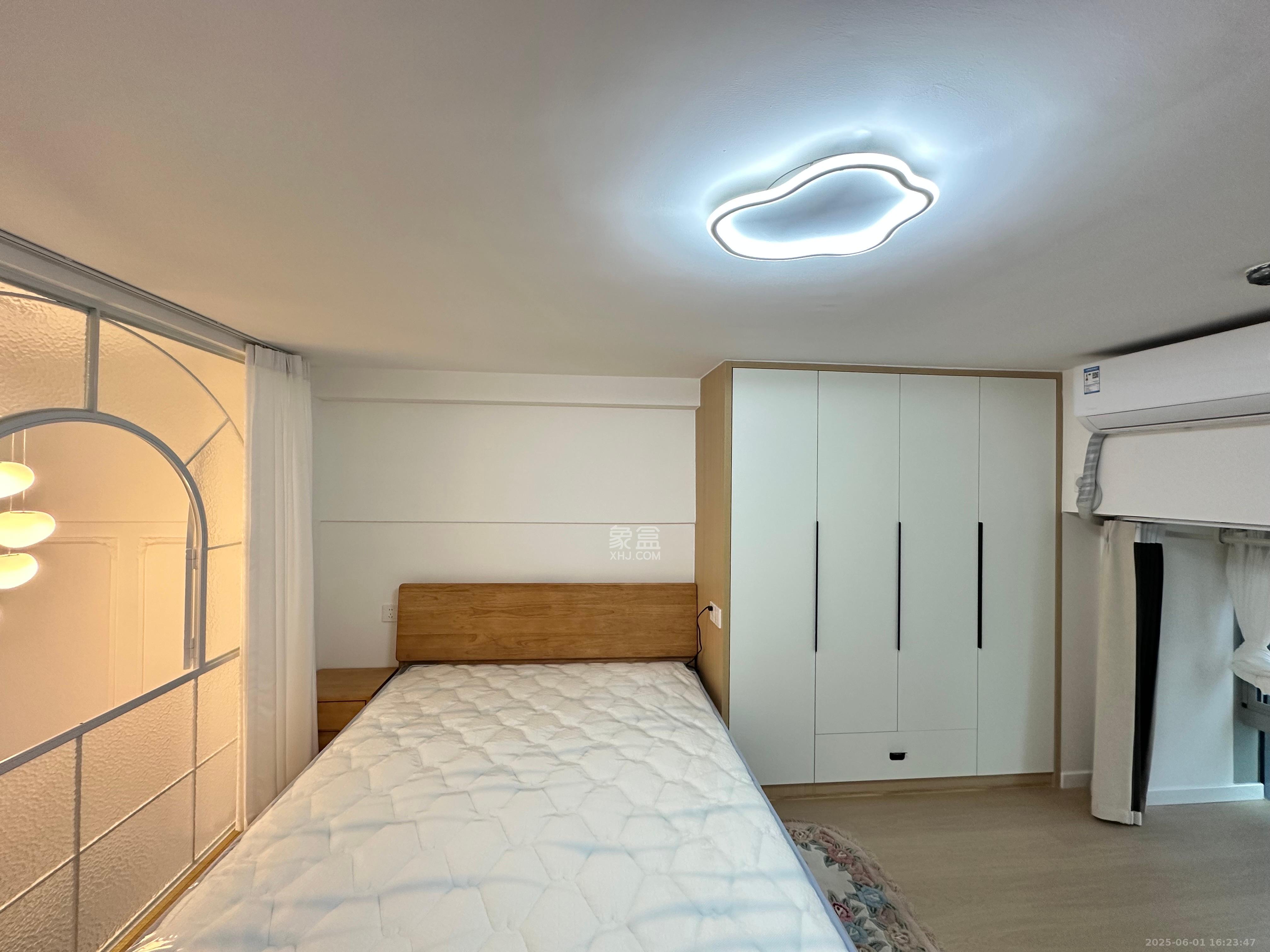 复地滨江金融中心  2室1厅1卫    2800.0元/月室内图