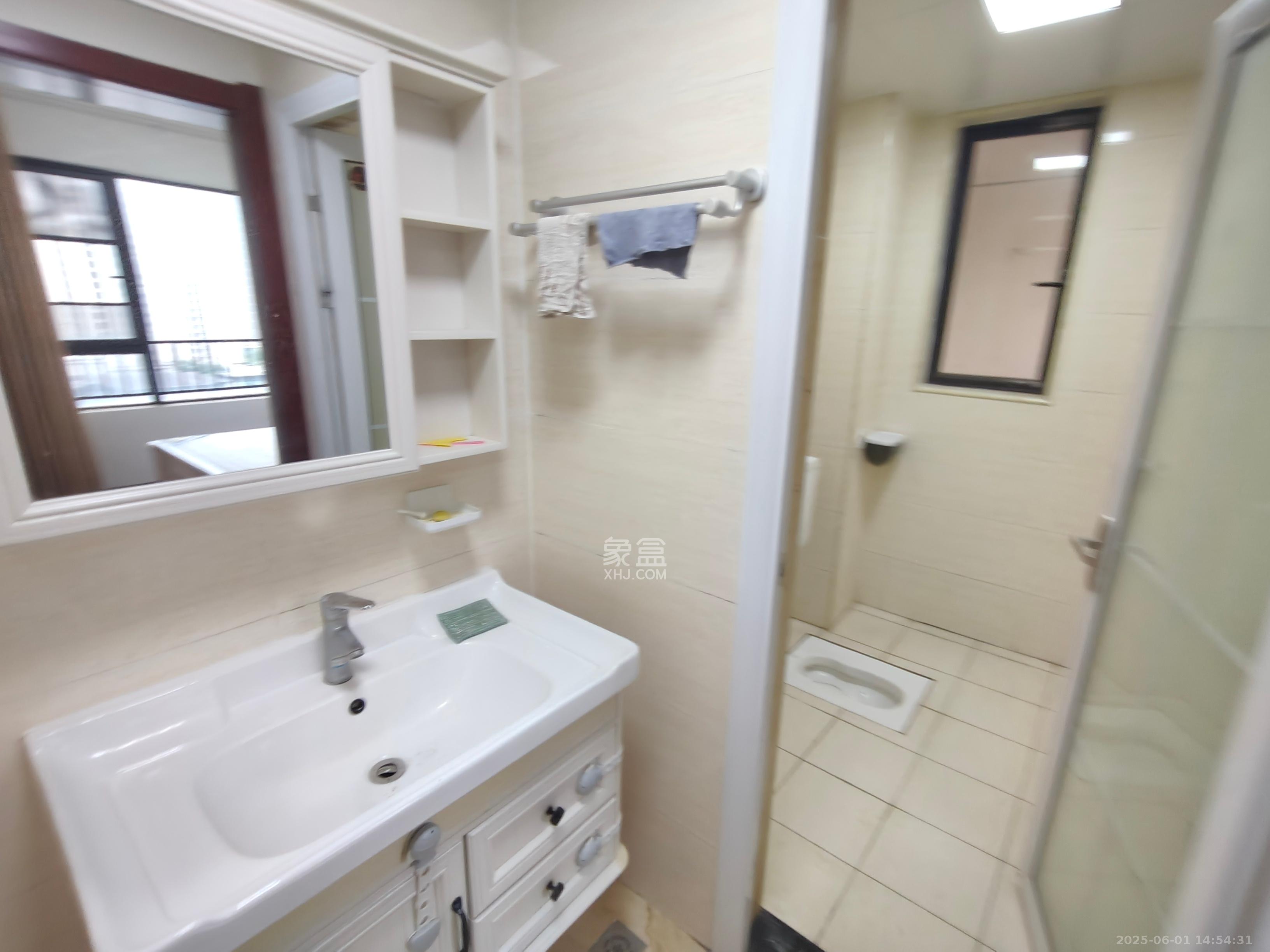 惠天然梅岭国际  3室2厅1卫   2500.00元/月室内图