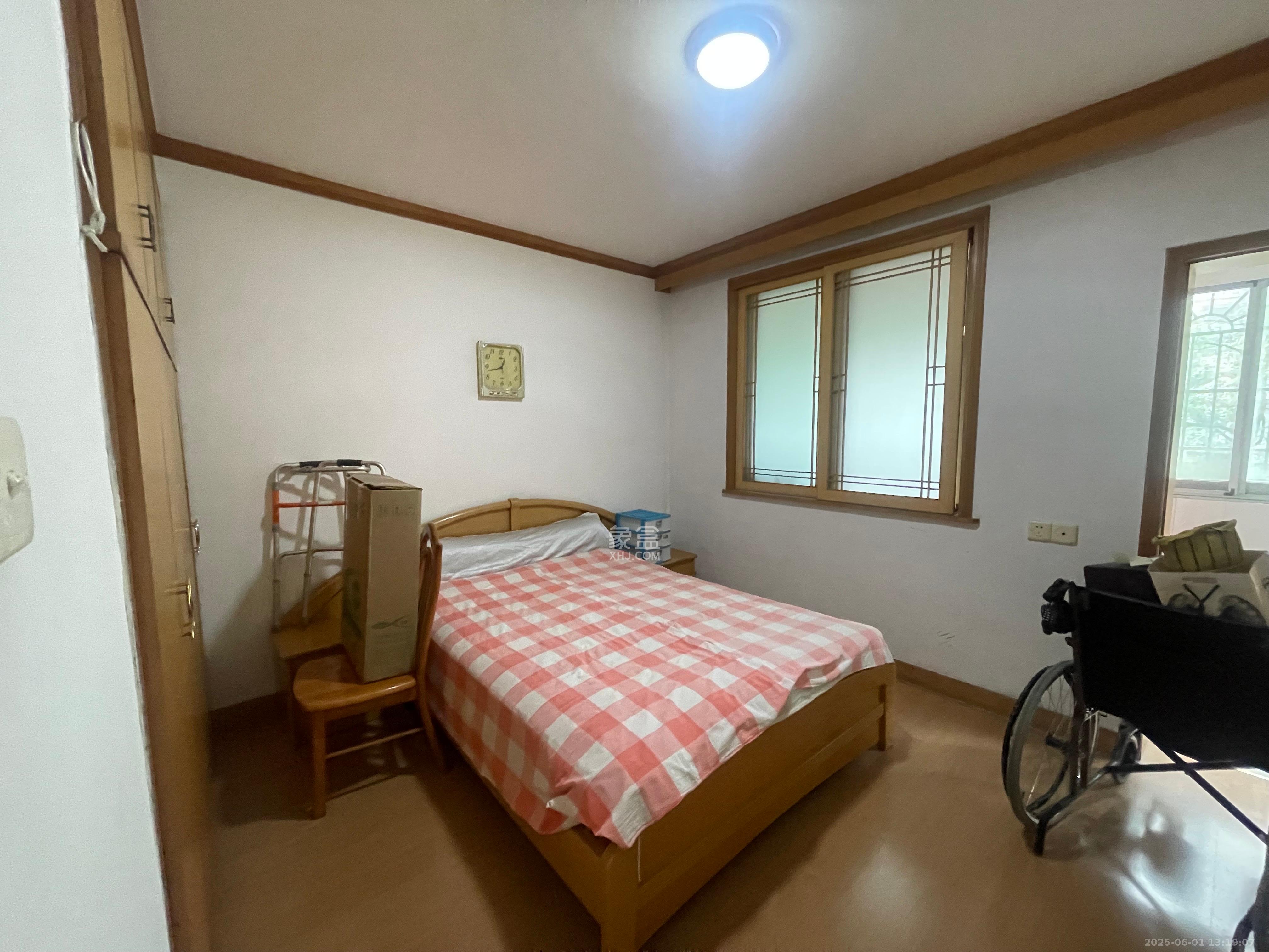兰景花园  3室2厅2卫   1800.00元/月室内图