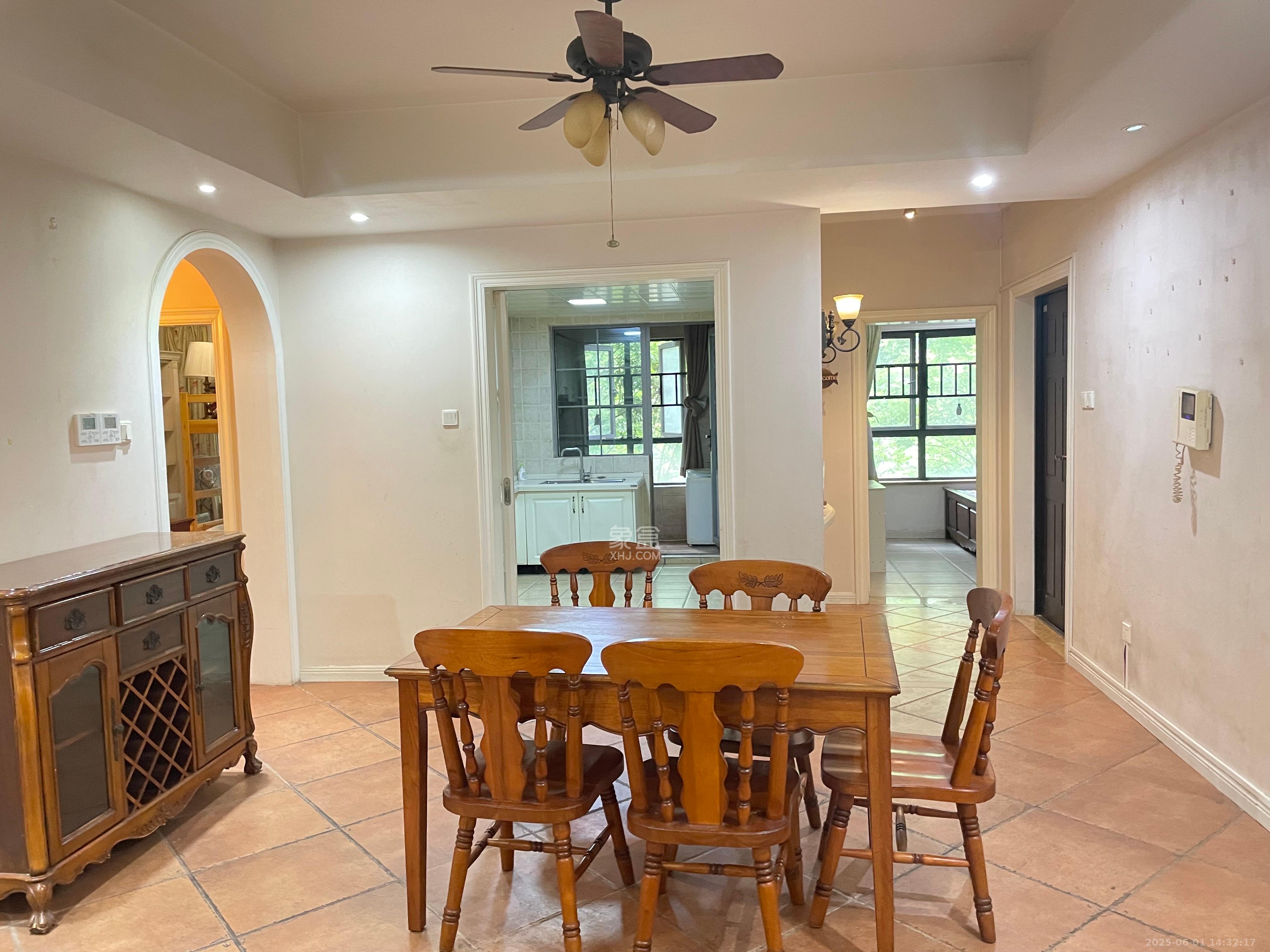 托斯卡纳洋房高层 4室2厅2卫 3500.0元/月 托斯卡纳洋房高层 4室2厅2卫 3500.0元/月室内图