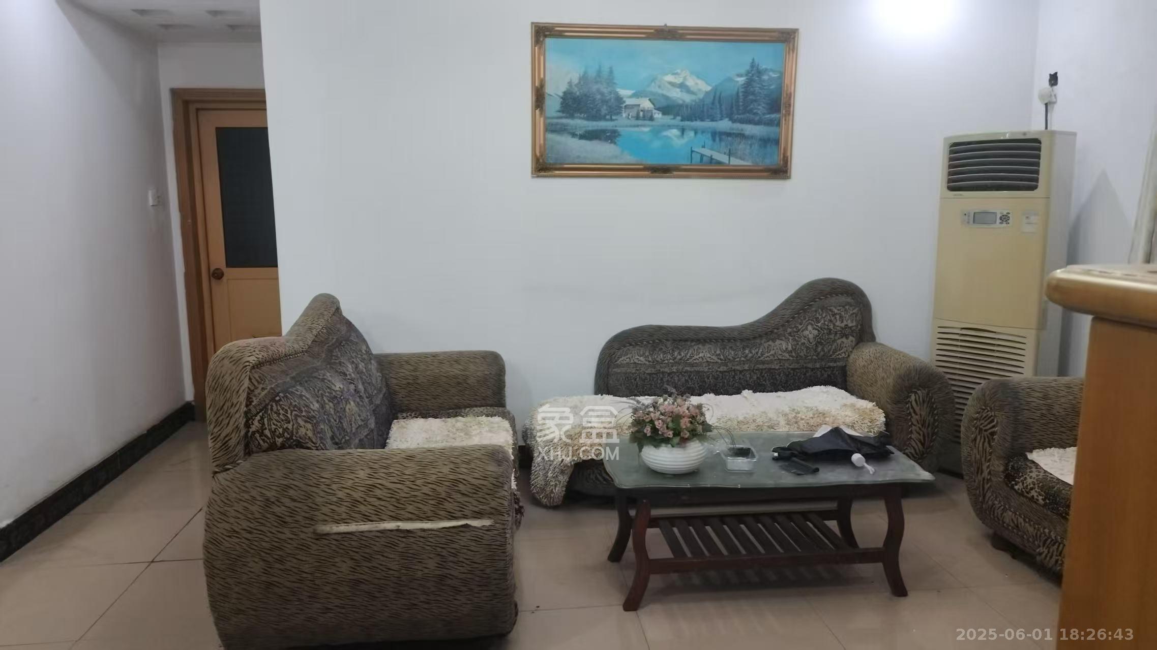 德政园  1室1厅1卫    750.0元/月 德政园  1室1厅1卫    750.0元/月室内图