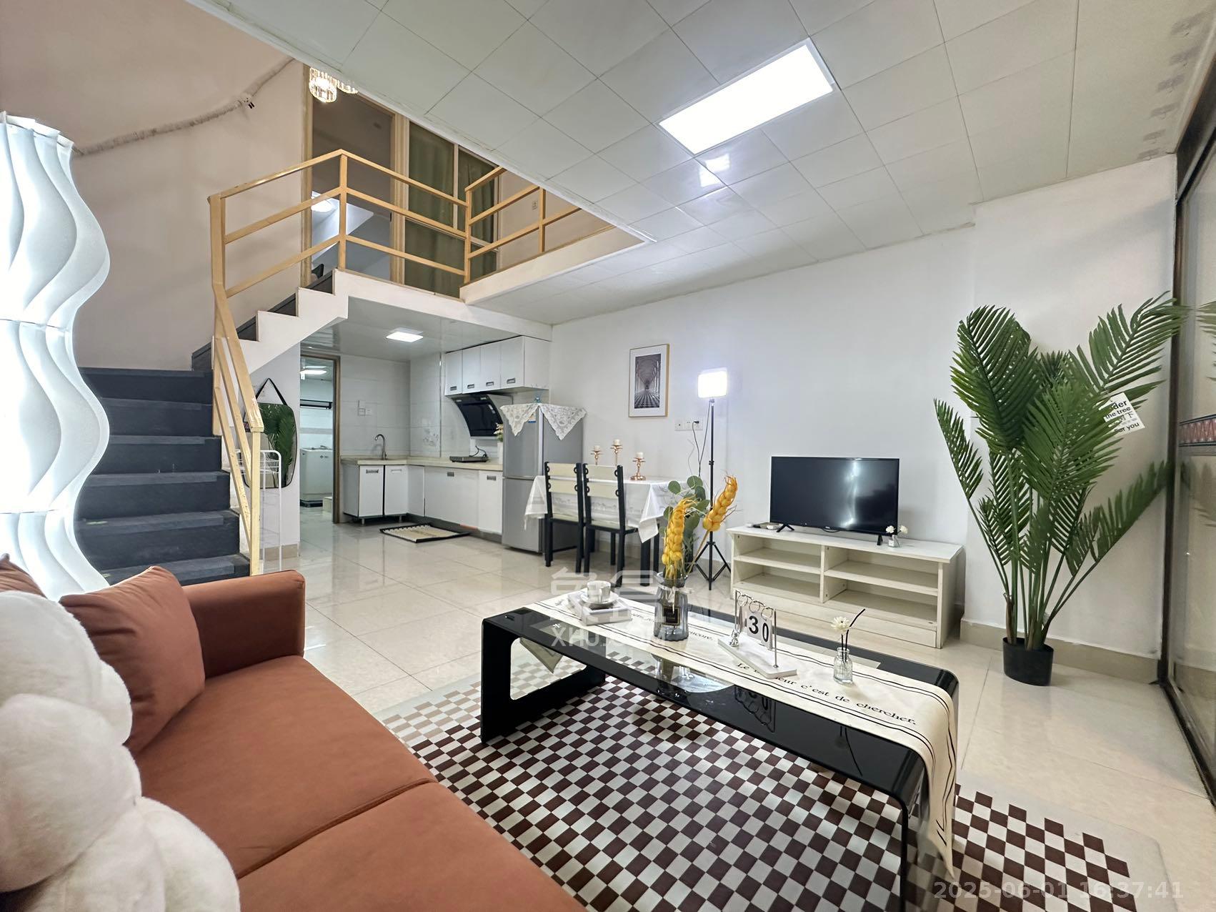 融圣国际  3室1厅1卫    3280.0元/月 融圣国际  3室1厅1卫    3280.0元/月室内图