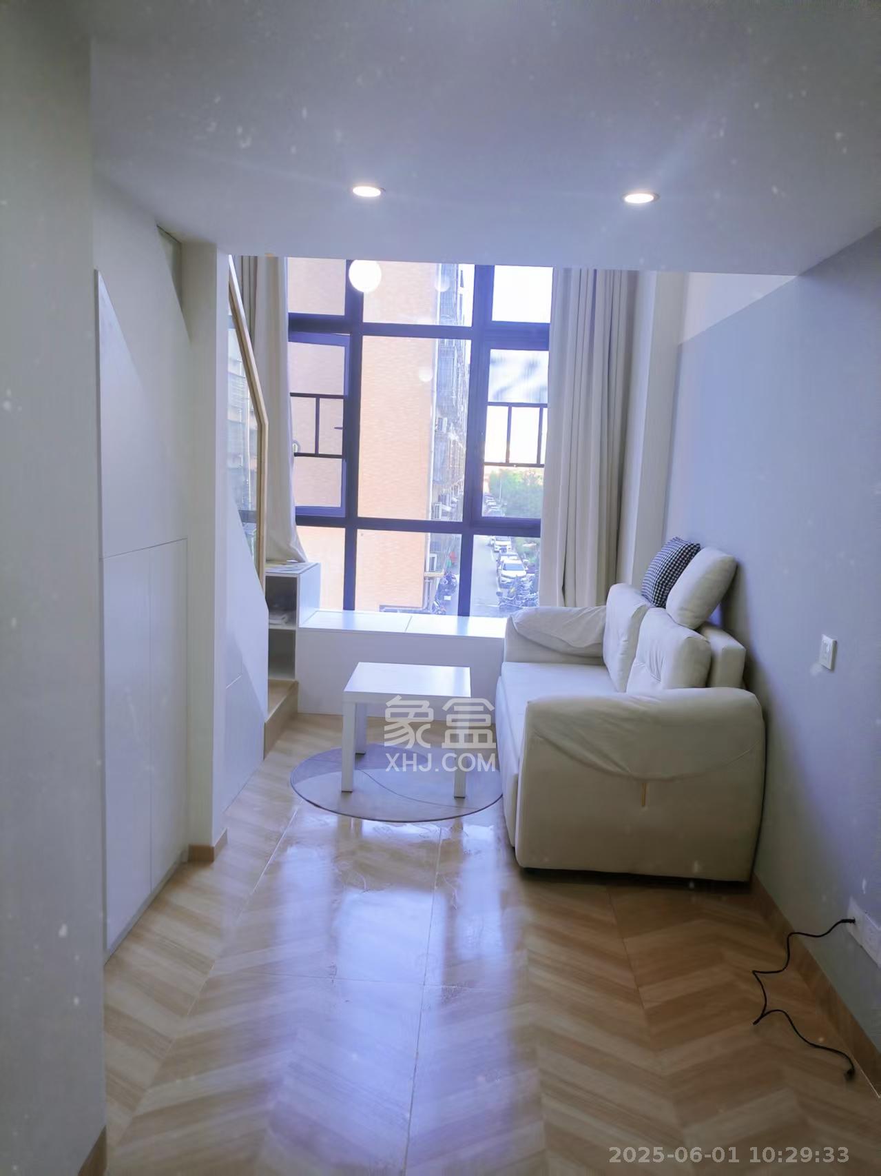 新长海D1站 1室1厅1卫 1600.0元/月 新长海D1站 1室1厅1卫 1600.0元/月室内图