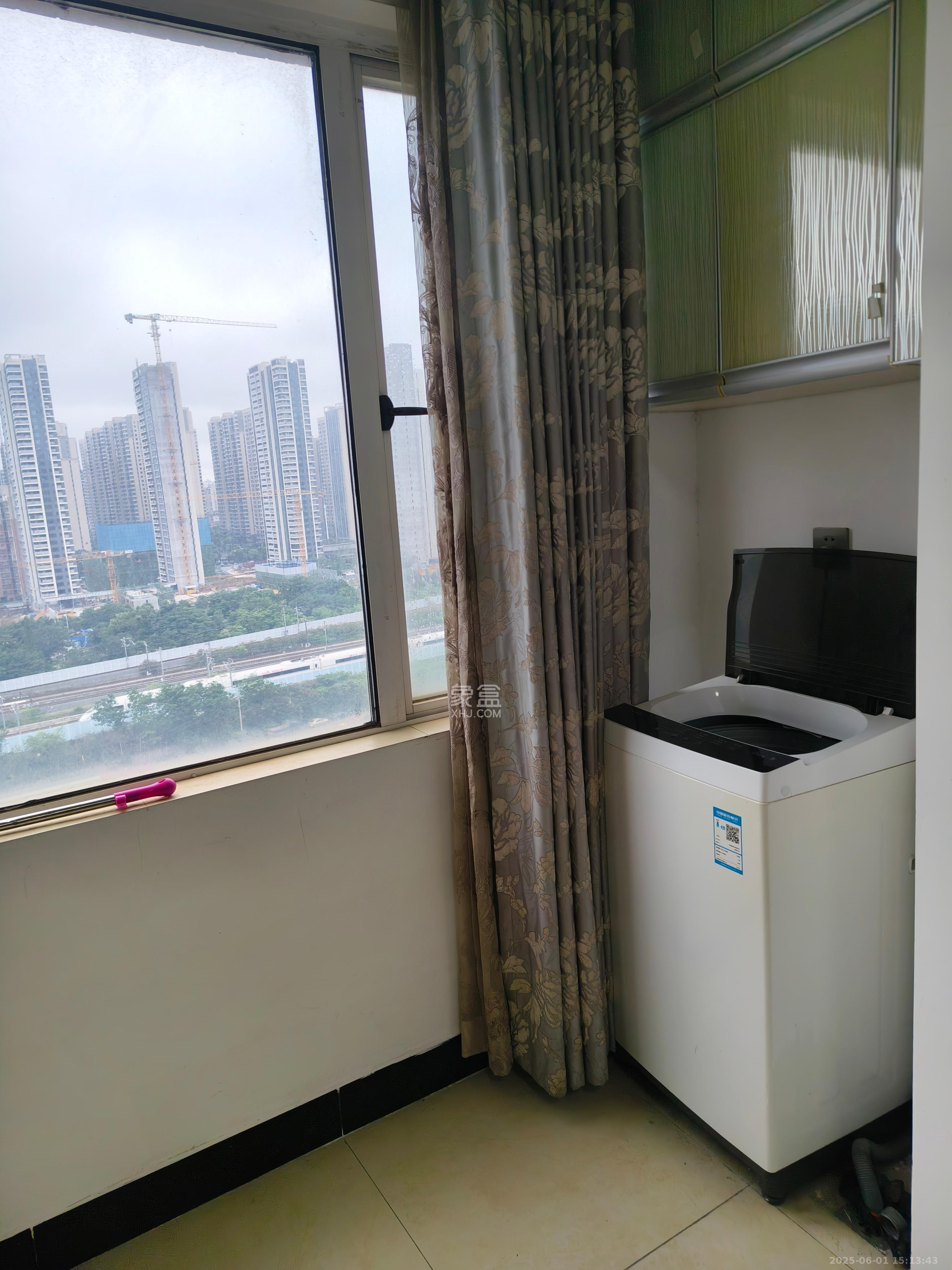 万科魅力之城  1室1厅1卫   1300.00元/月室内图