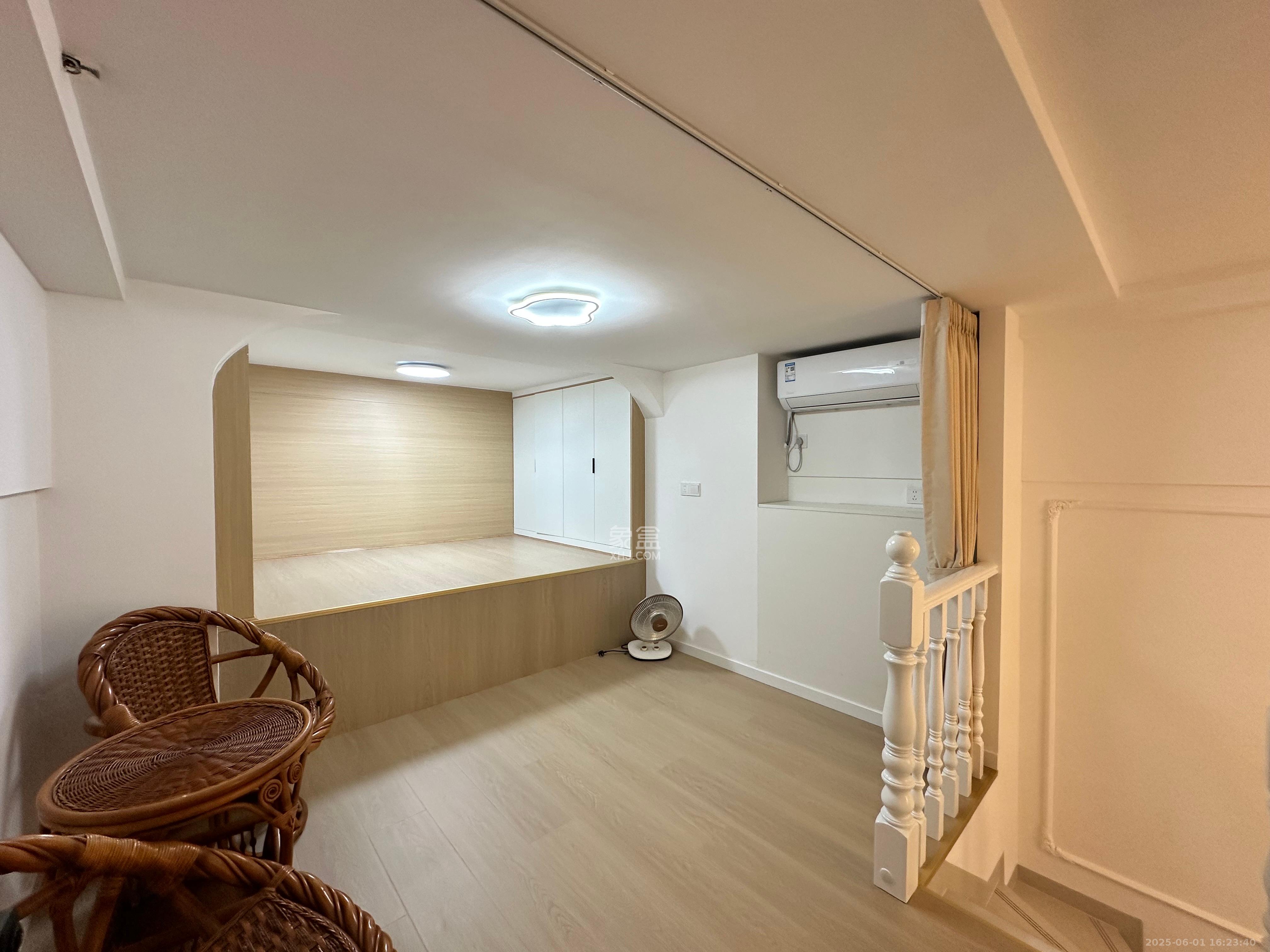 复地滨江金融中心  2室1厅1卫    2800.0元/月室内图