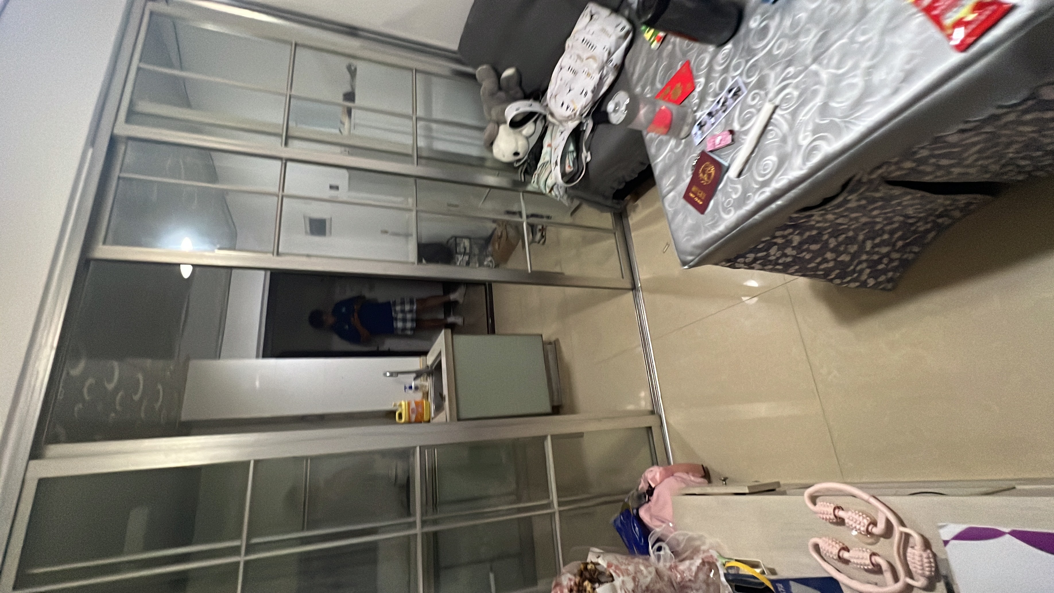 东方豪苑 1室1厅1卫 18.0万 东方豪苑 1室1厅1卫 18.0万客厅