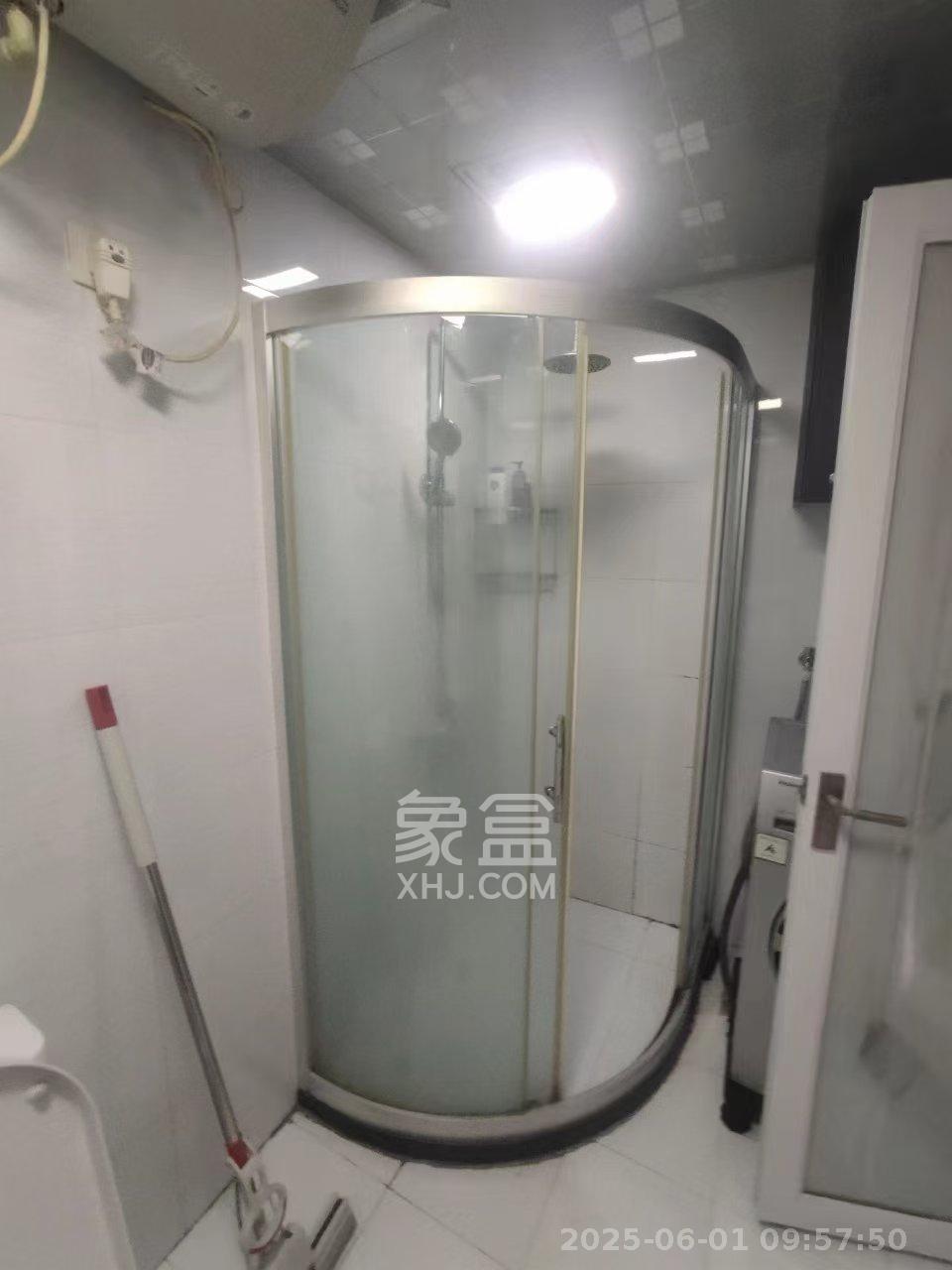 曙光领峰（曙光家园）  1室1厅1卫    1800.0元/月室内图