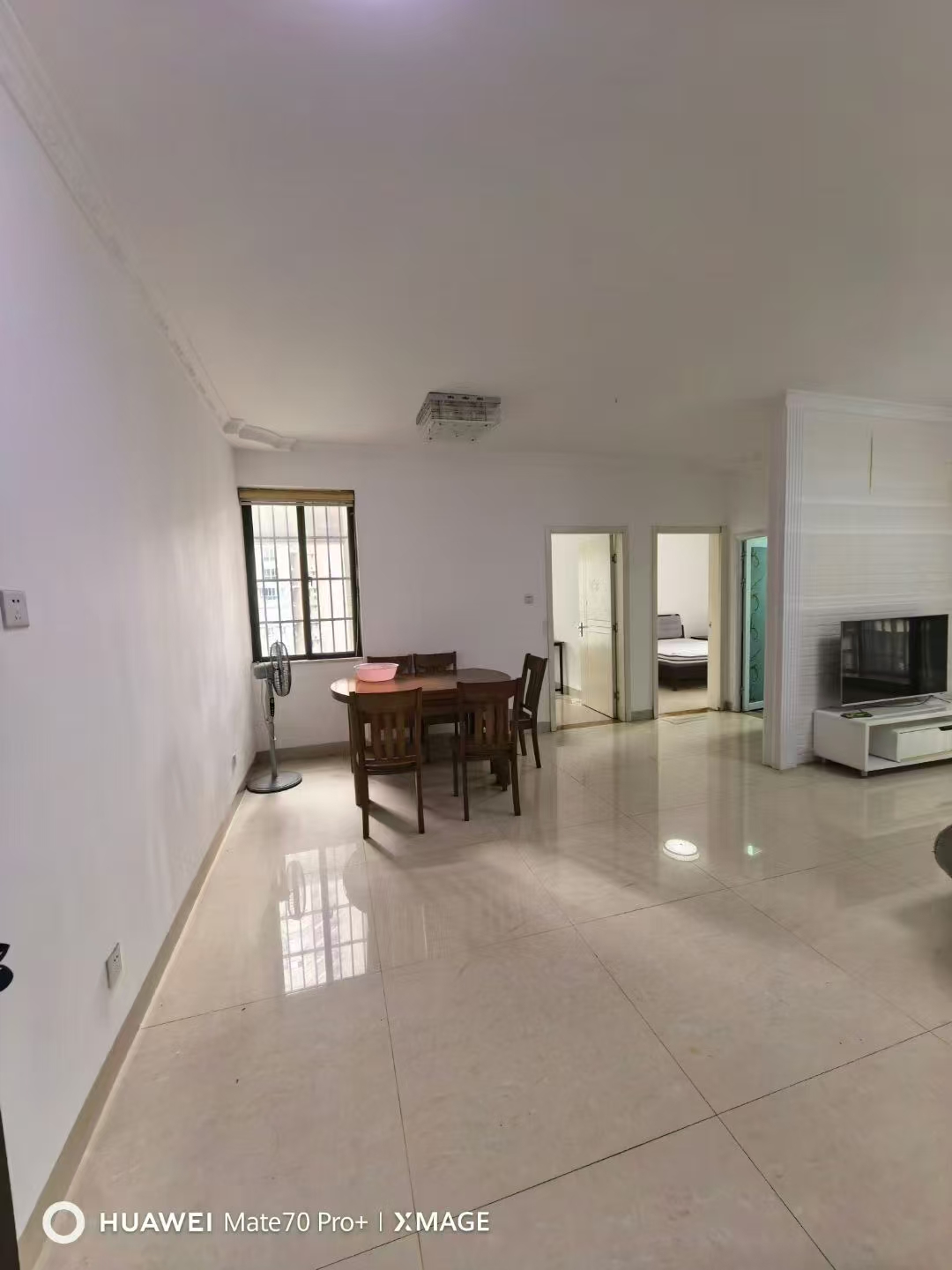 洛杉矶城 1室2厅1卫 122.0万 洛杉矶城 1室2厅1卫 122.0万室内图