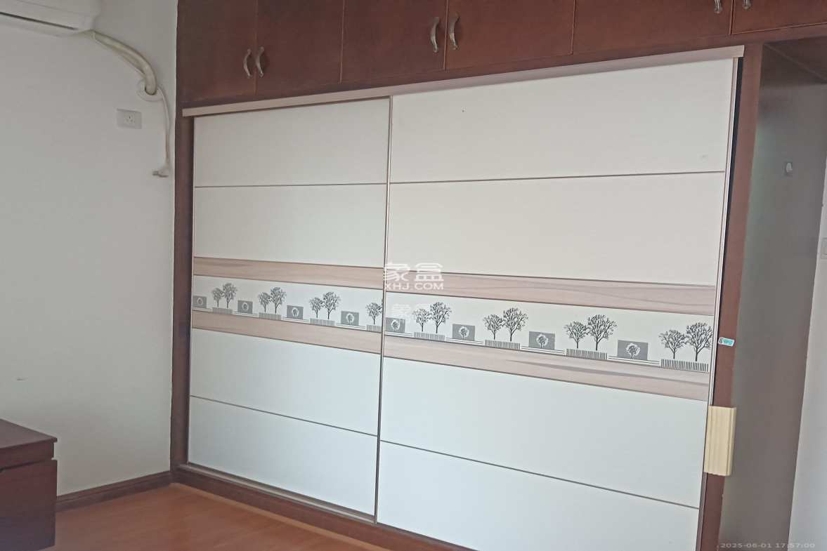 湘诚德峰小区A区  0室0厅0卫    3000.0元/月 湘诚德峰小区A区  0室0厅0卫    3000.0元/月室内图