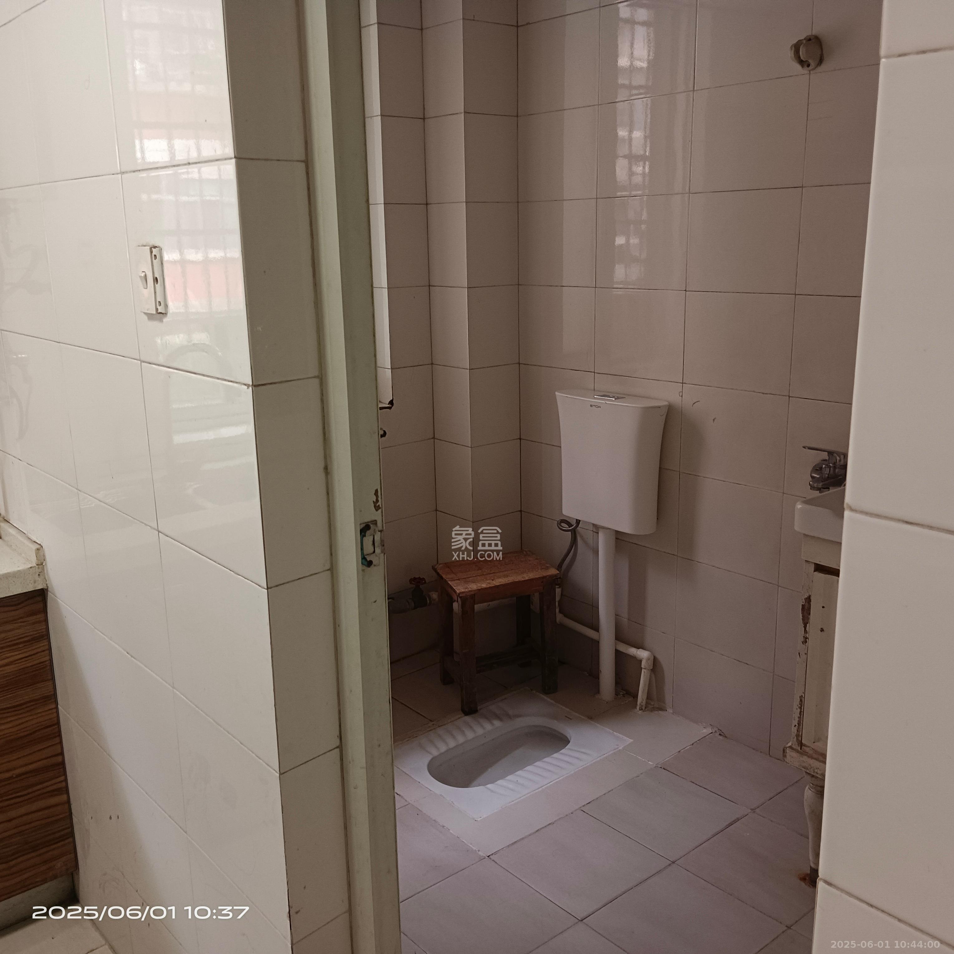 滨湖小区(湖南农业大学) 3室2厅1卫 2200.0元/月 滨湖小区(湖南农业大学) 3室2厅1卫 2200.0元/月室内图