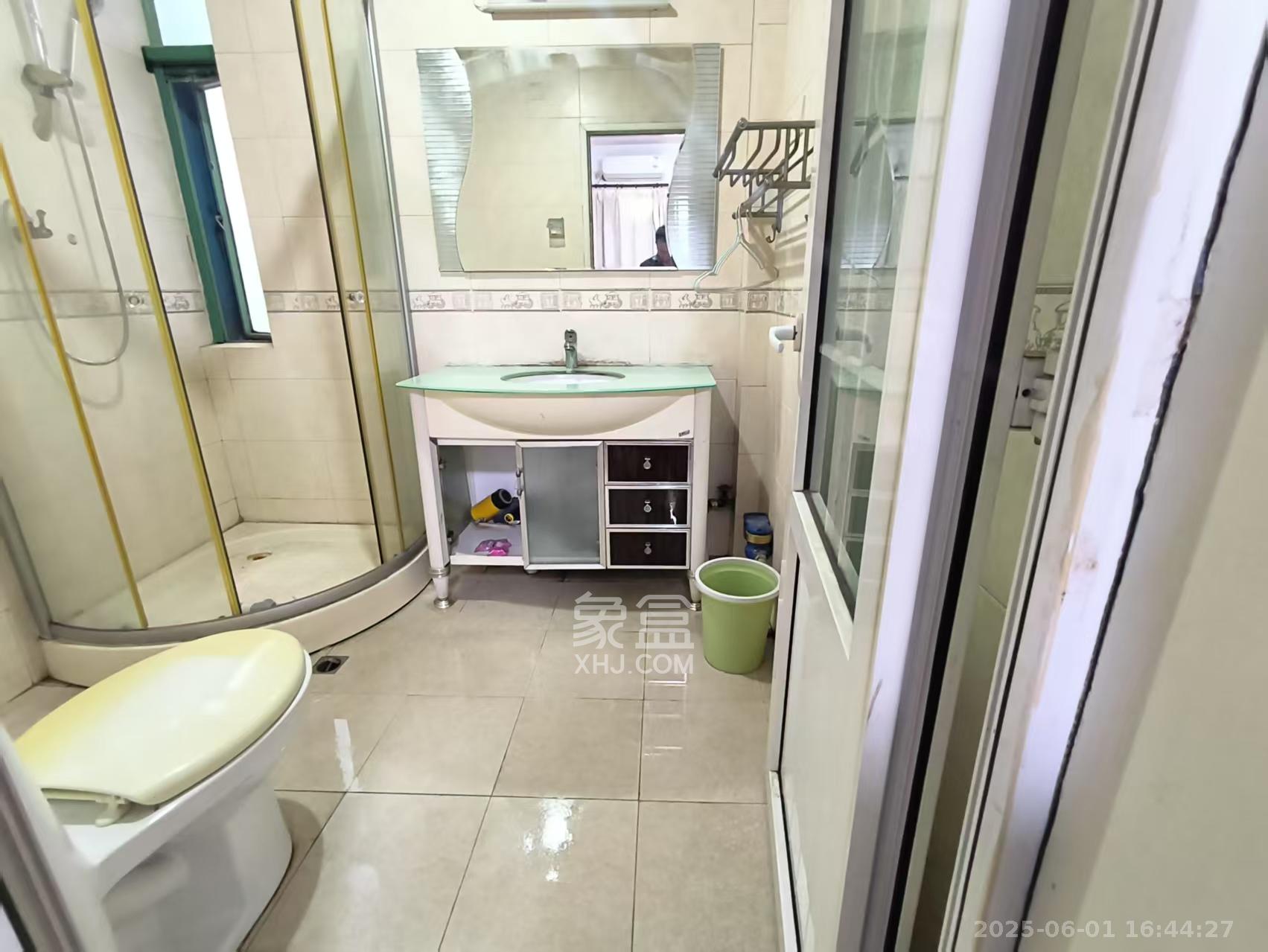 锦绣华天 3室2厅2卫 3300.0元/月 锦绣华天 3室2厅2卫 3300.0元/月室内图