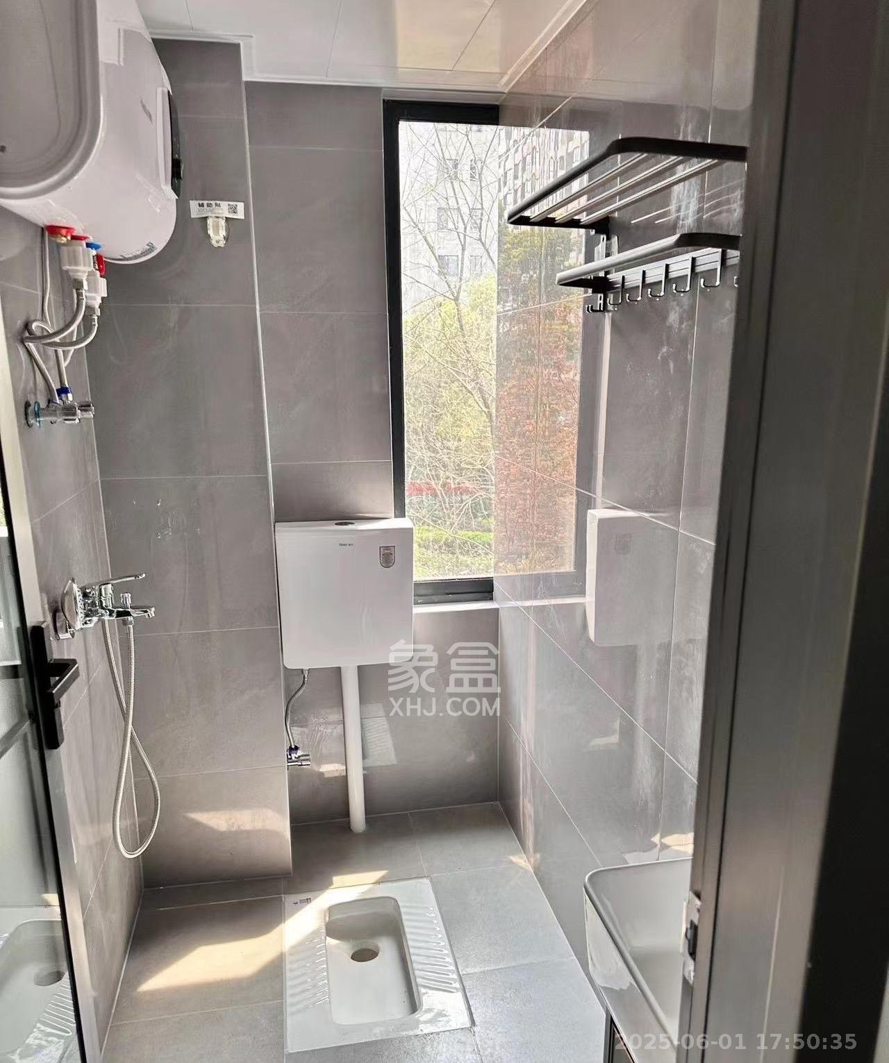 天城泰祥苑 1室2厅2卫 1600.0元/月 天城泰祥苑 1室2厅2卫 1600.0元/月室内图