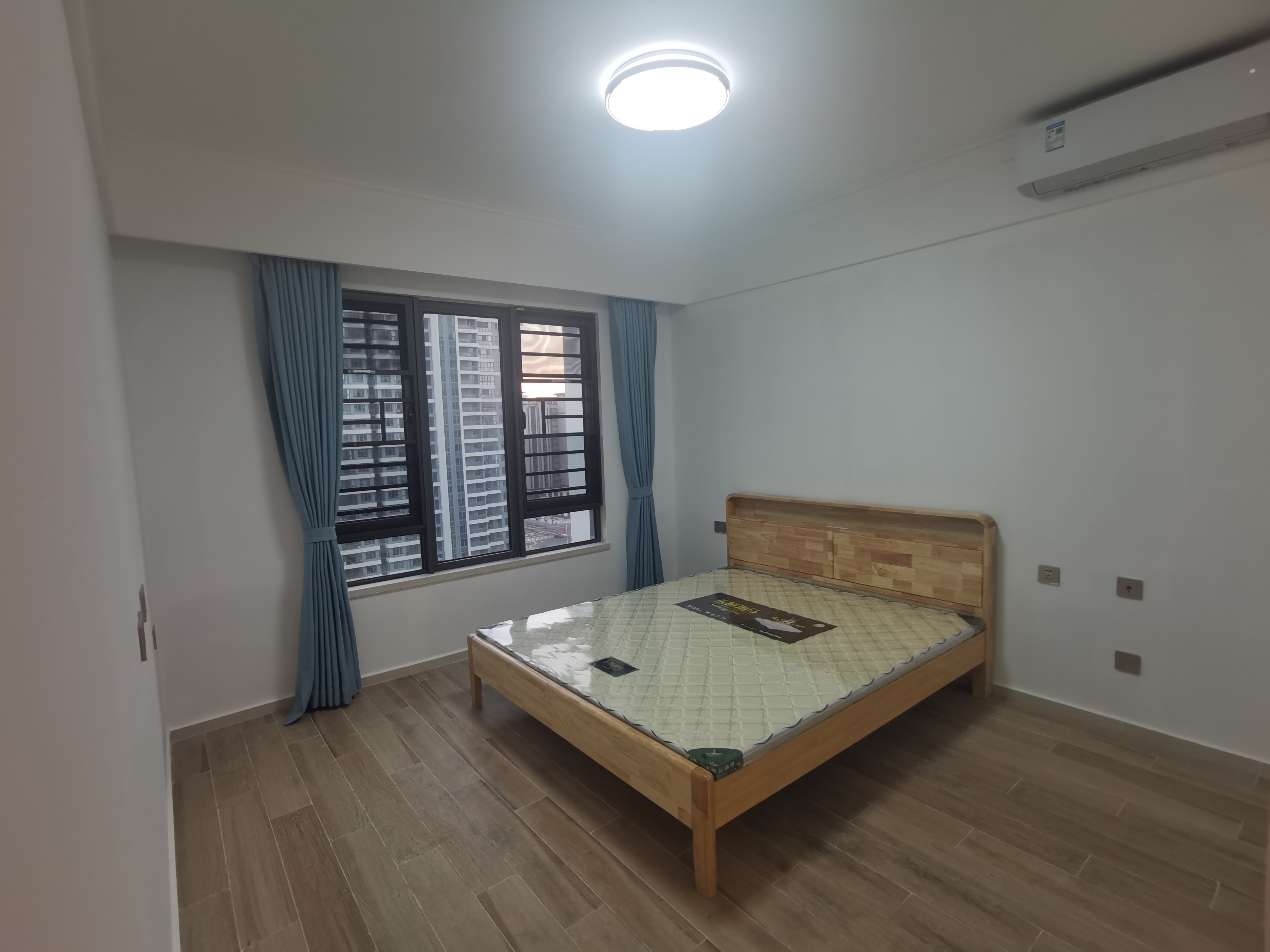 大华锦绣海岸四期 3室2厅2卫 2800.0元/月 大华锦绣海岸四期 3室2厅2卫 2800.0元/月户型图