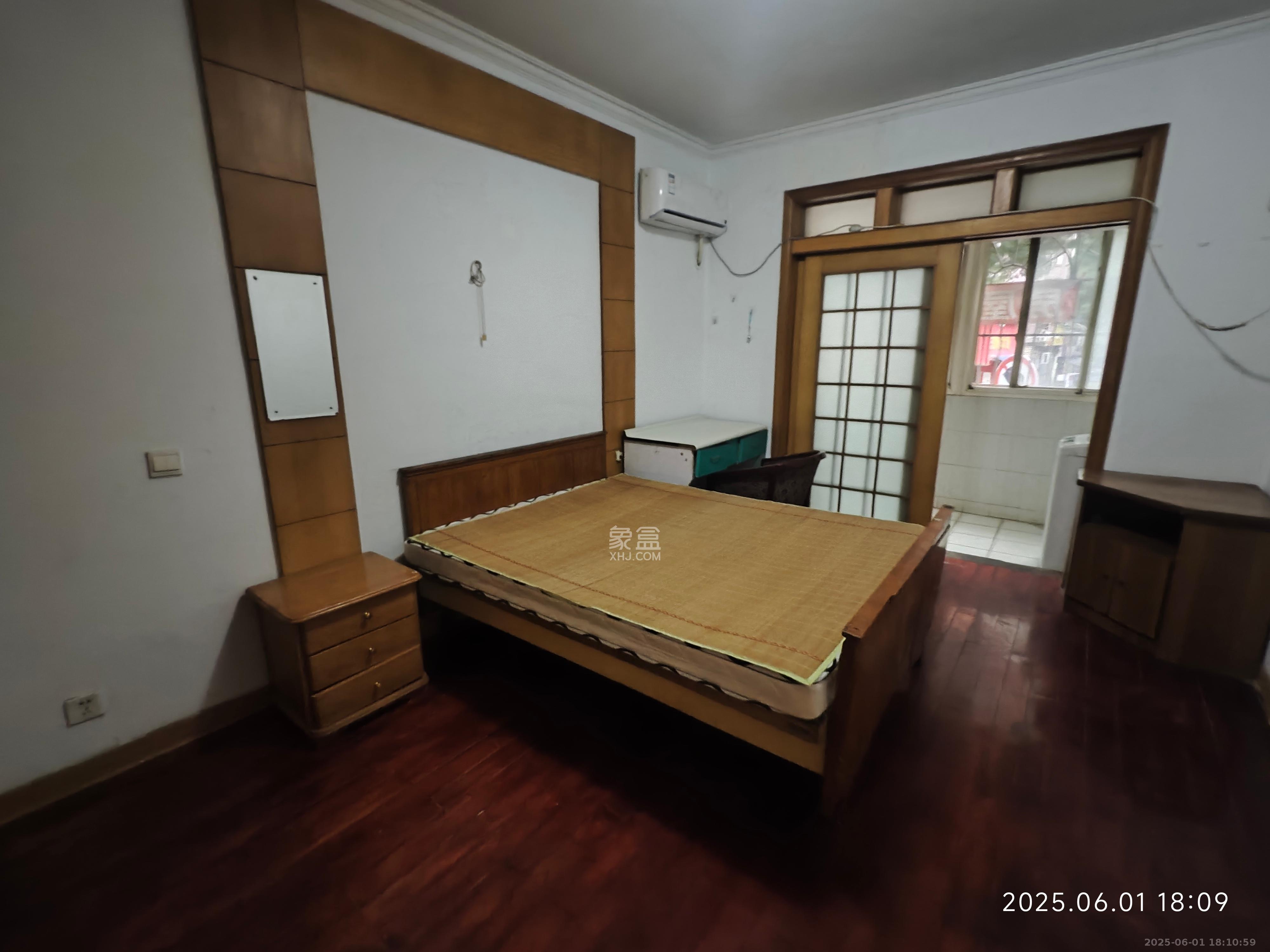 金蕾大厦  3室1厅1卫   1900.00元/月室内图