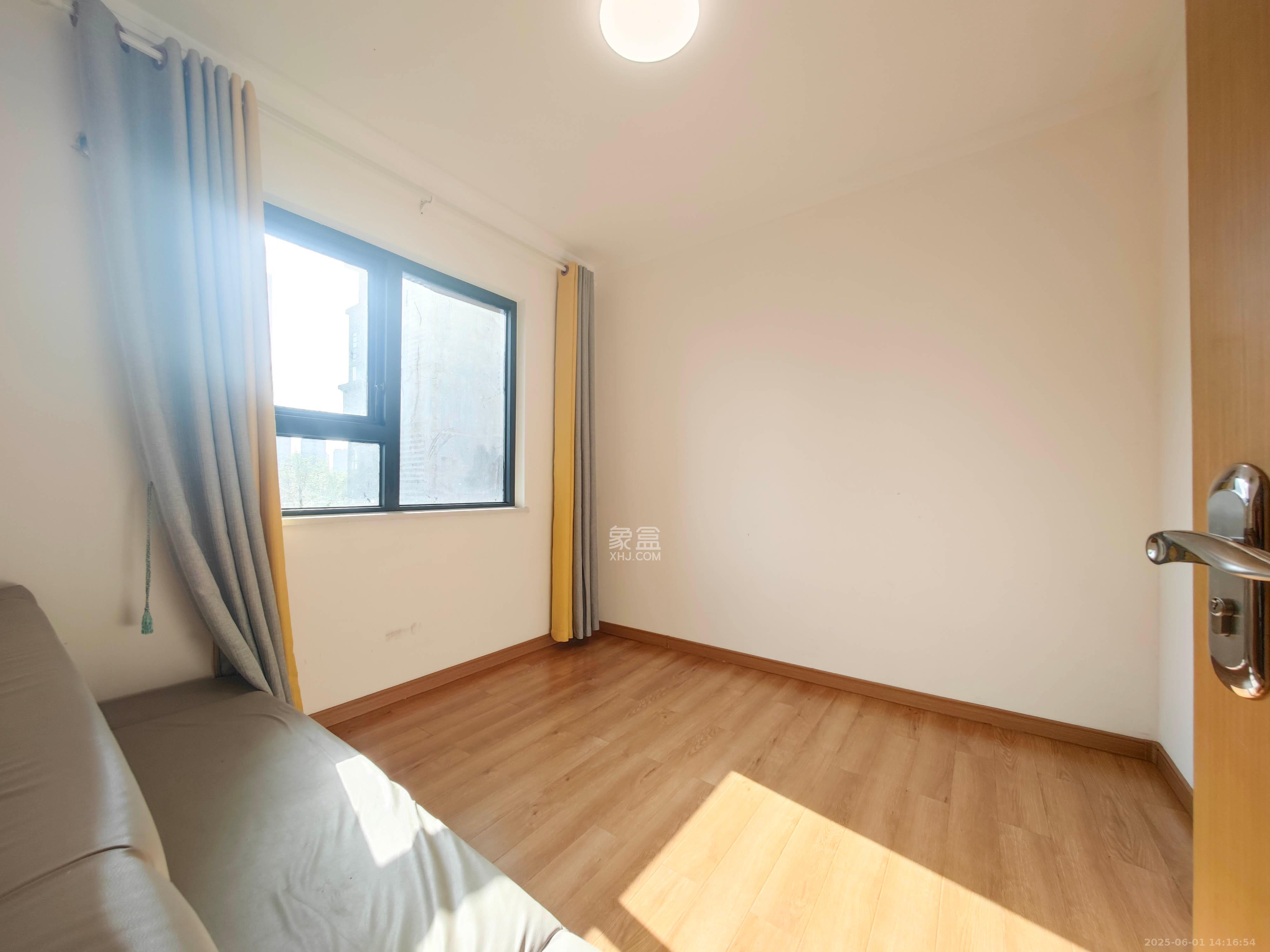 中建嘉和城凤凰台(中建瑞兴家园) 3室2厅2卫 95.0万 中建嘉和城凤凰台(中建瑞兴家园) 3室2厅2卫 95.0万卧室