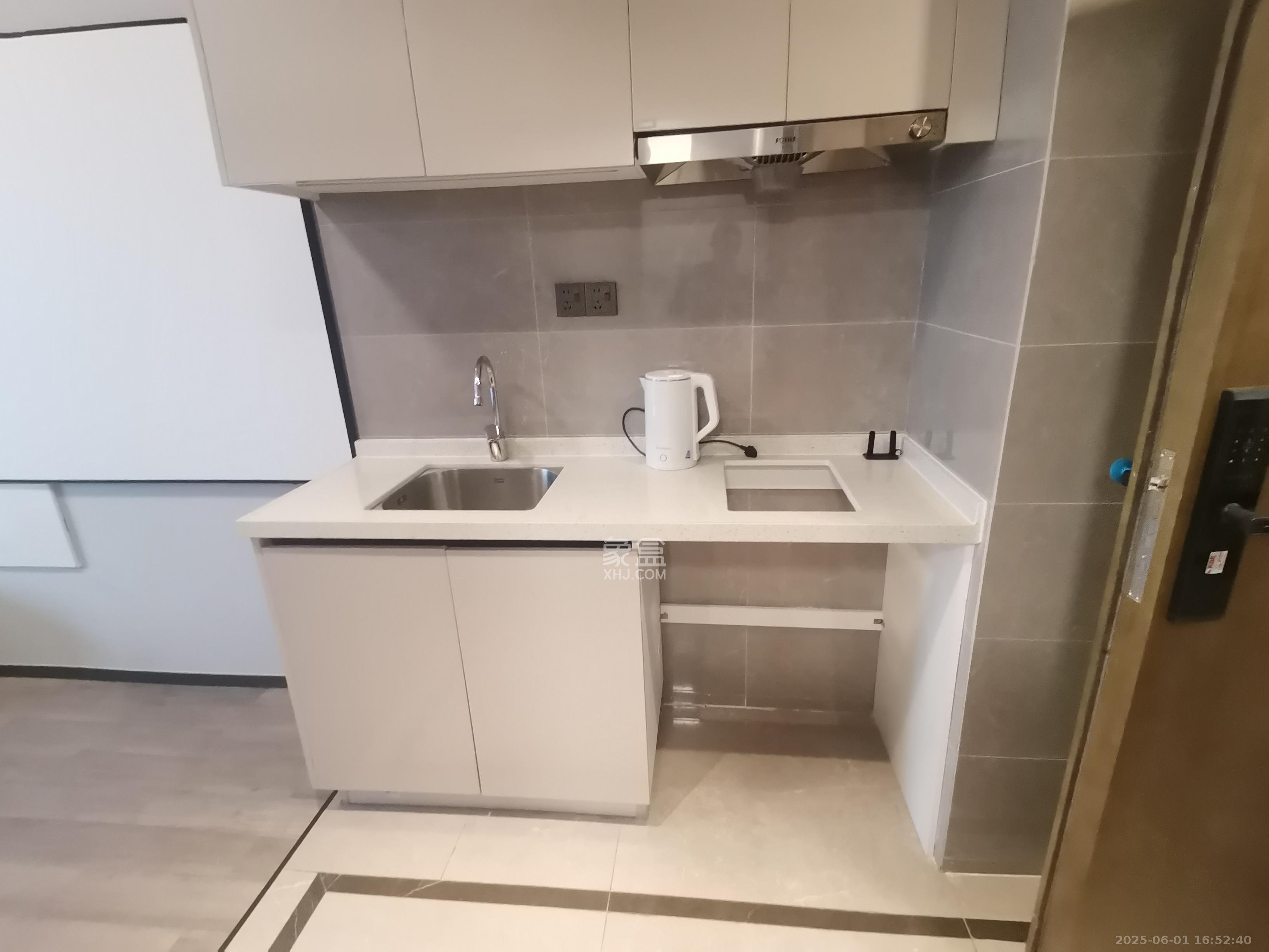 中建宝铂公馆   43.0㎡     2300.00元/月室内图