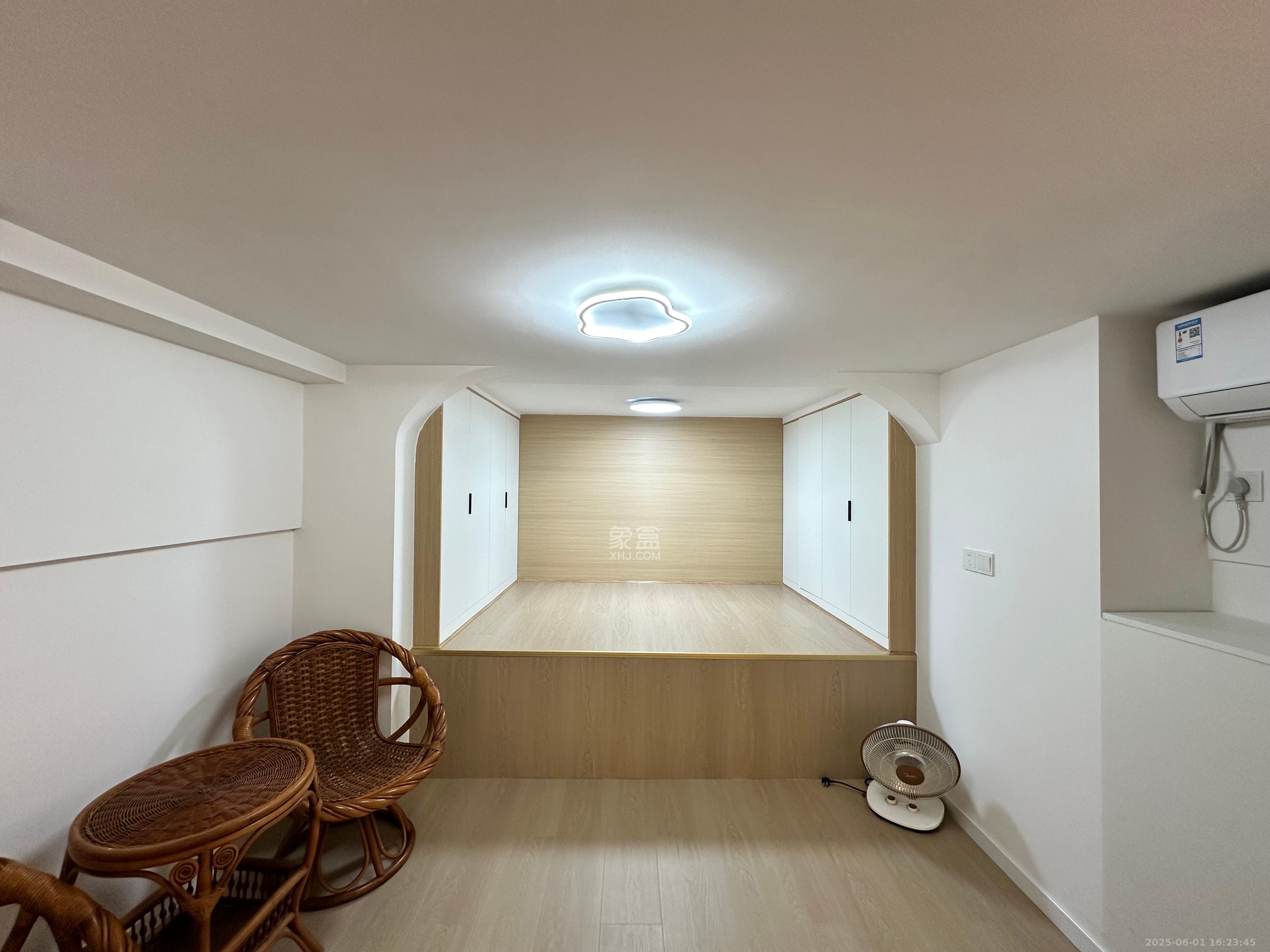 复地滨江金融中心  2室1厅1卫    2800.0元/月室内图