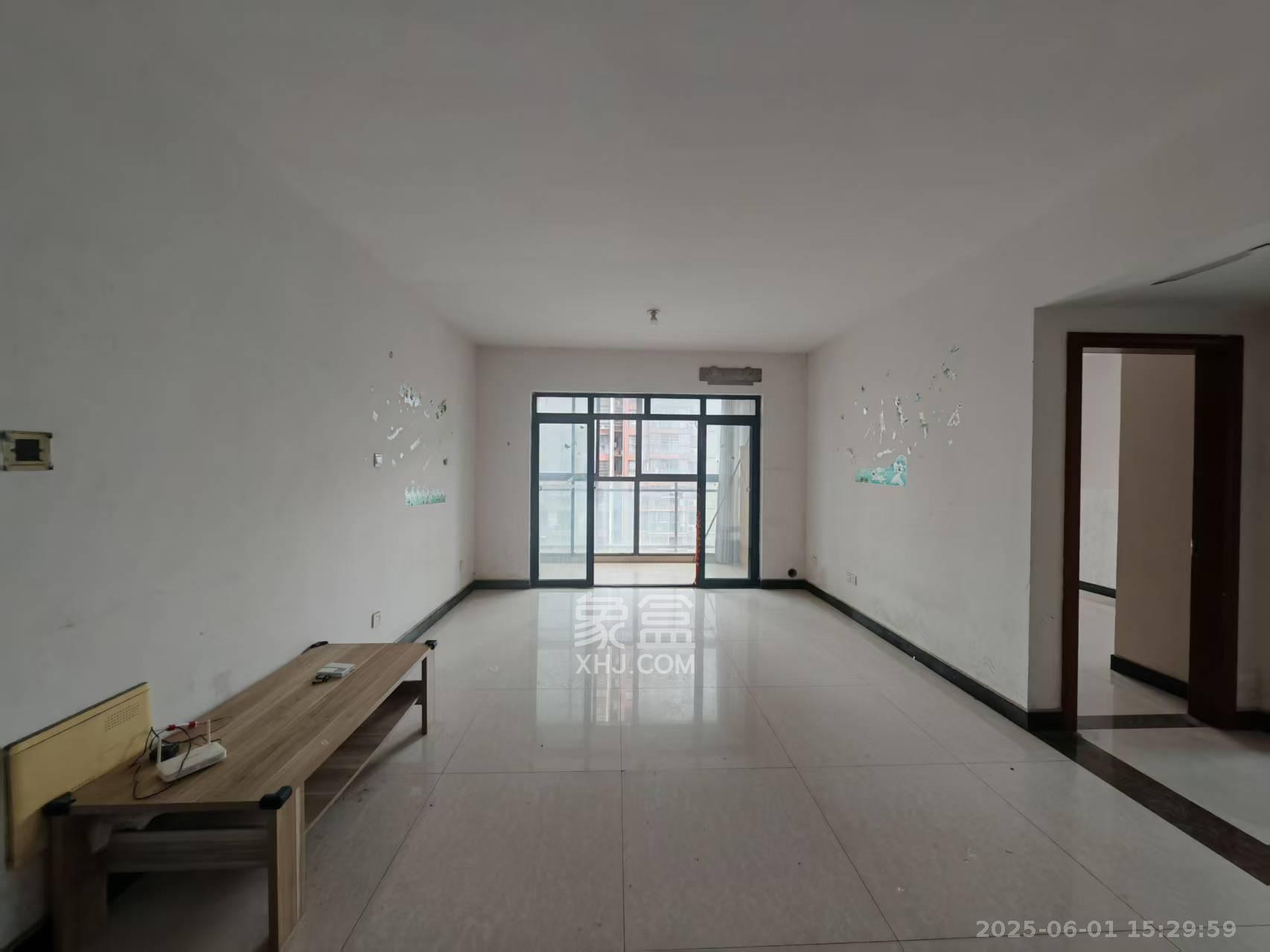 盛地尊域 3室2厅1卫 1200.0元/月 盛地尊域 3室2厅1卫 1200.0元/月室内图