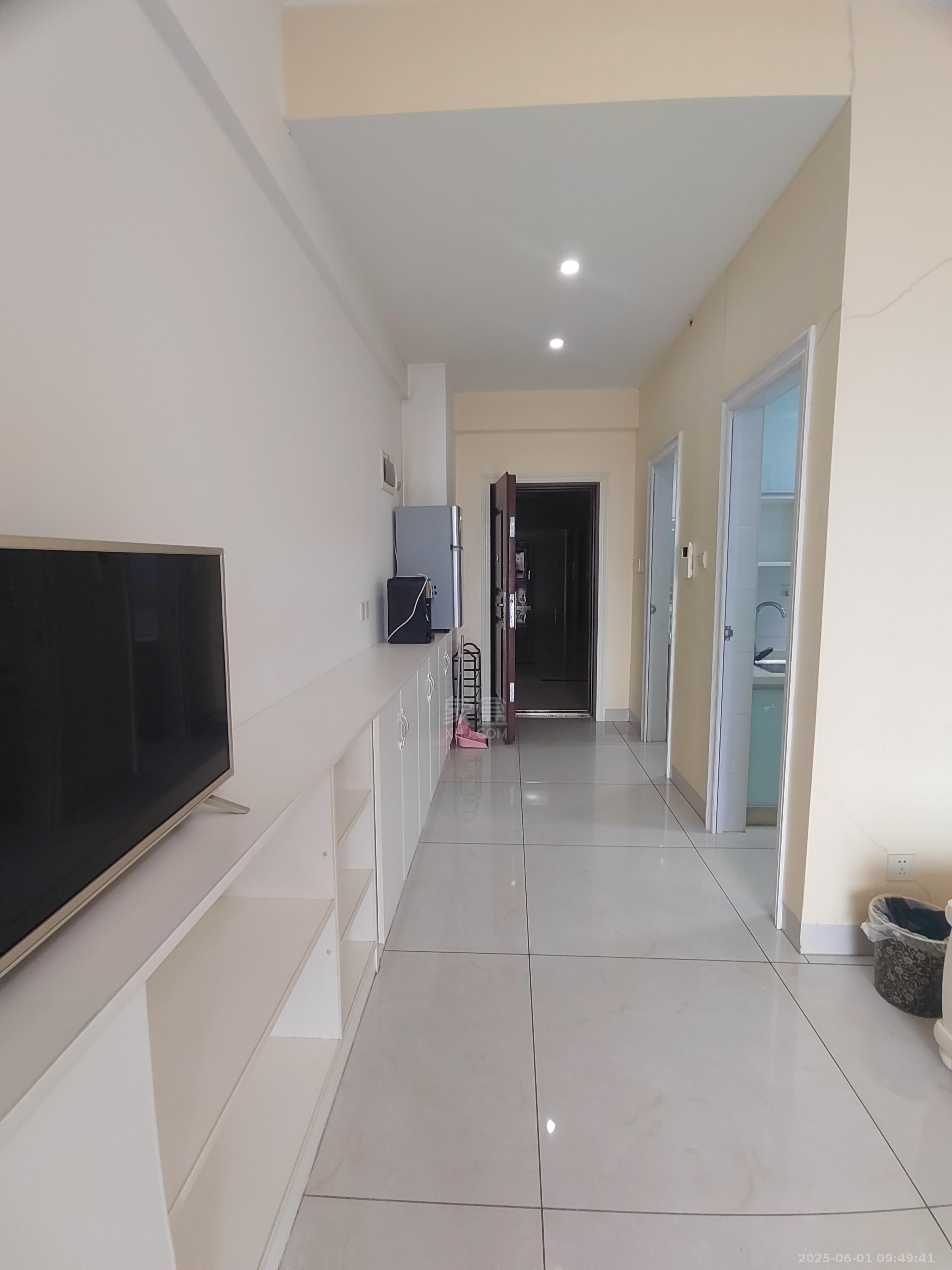 中泰财富湘江 1室1厅1卫 1100.0元/月 中泰财富湘江 1室1厅1卫 1100.0元/月室内图